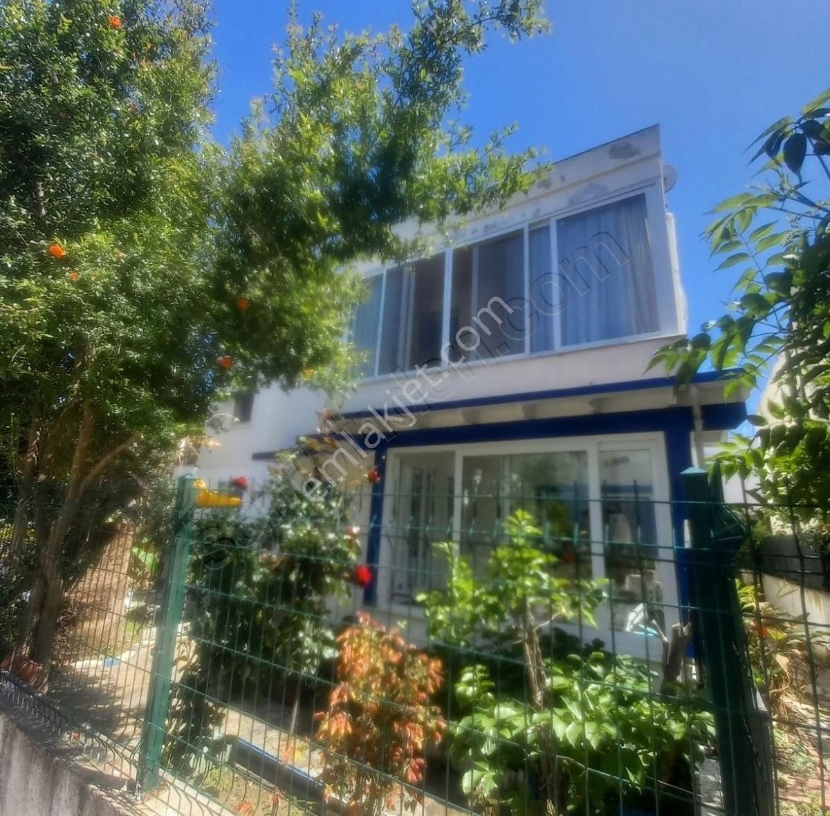 Turgutreis Bahçelievler De Denize Yürüme Mesafesinde 3 Oda Salon