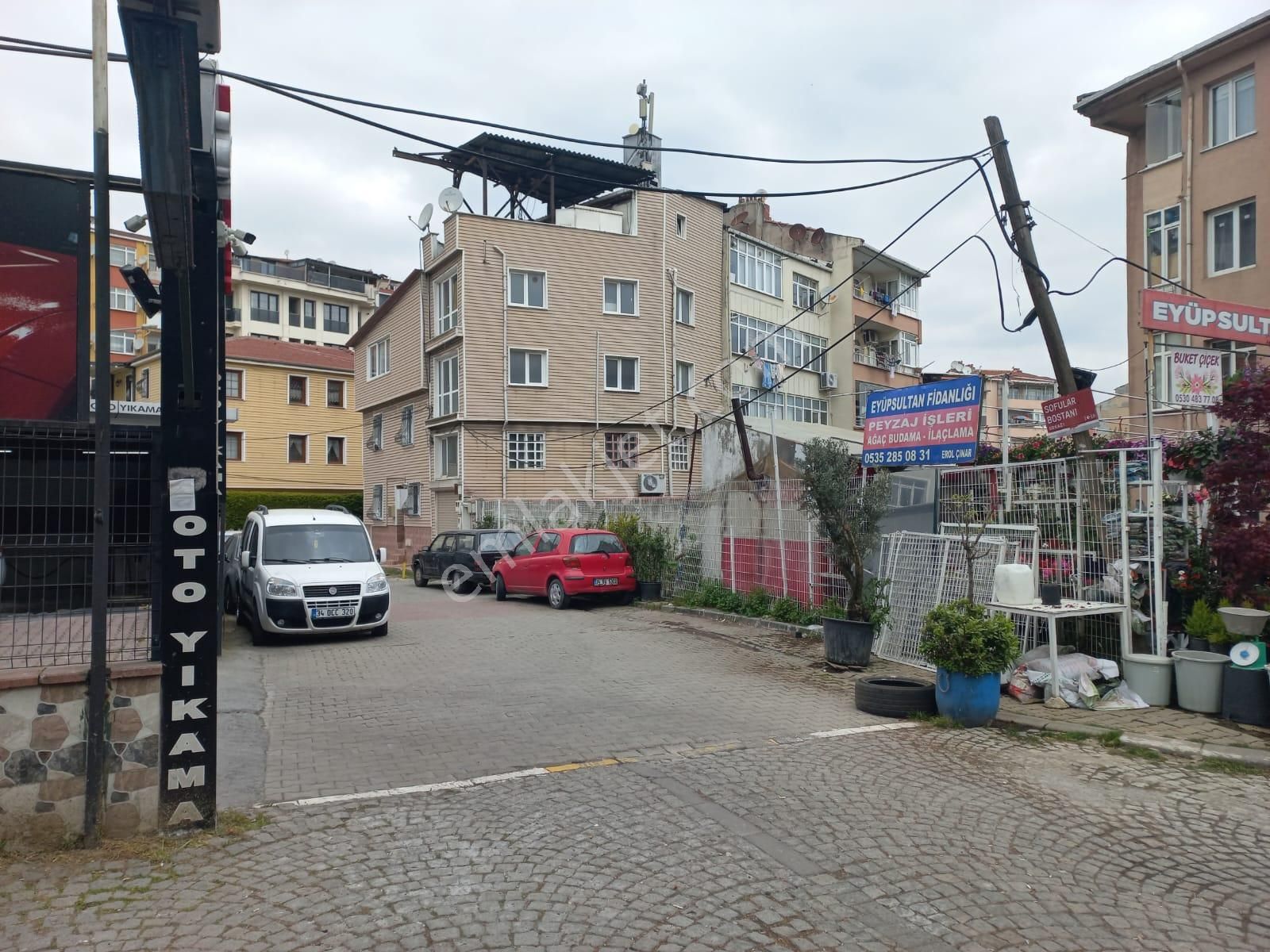 Eyüpsultan Belediyesine 150 Metre Müthiş Konumlu 5 Katlı Bina