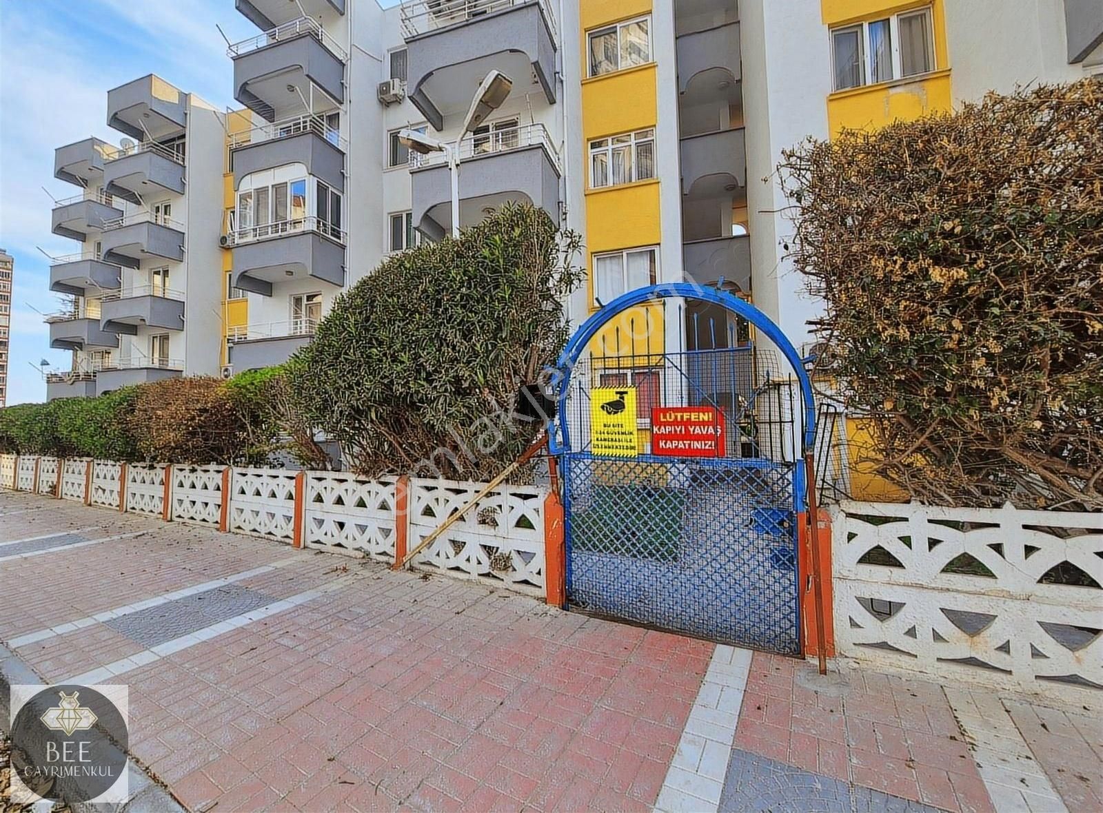 Bee Emlak'tan Bahçe Cepheli 3+1 Havuzlu, Doğalgazlı