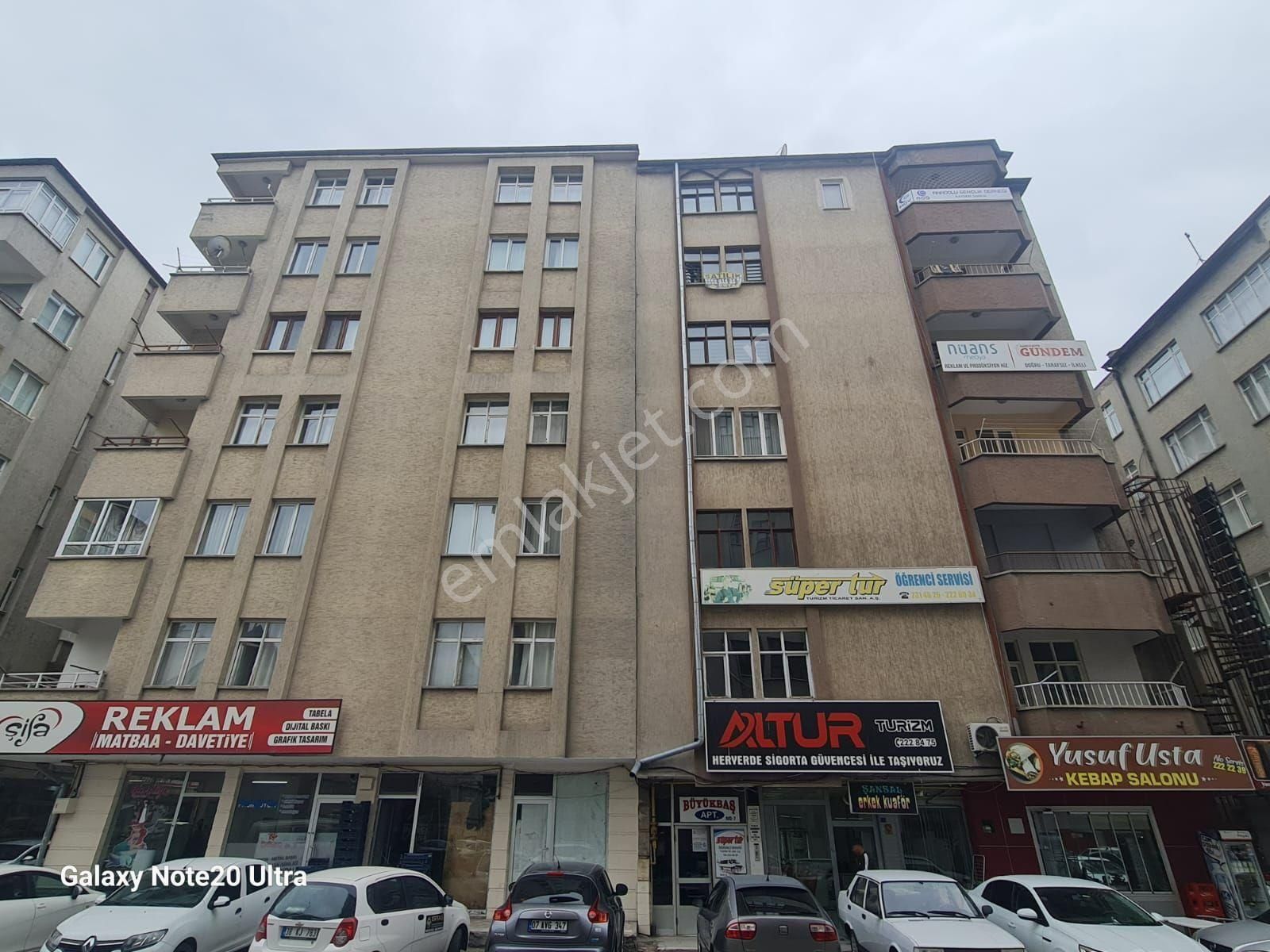 Sahabiye Mh.çarşı Merkezinde 3 Cepheli, 200 M² Satılık Daire