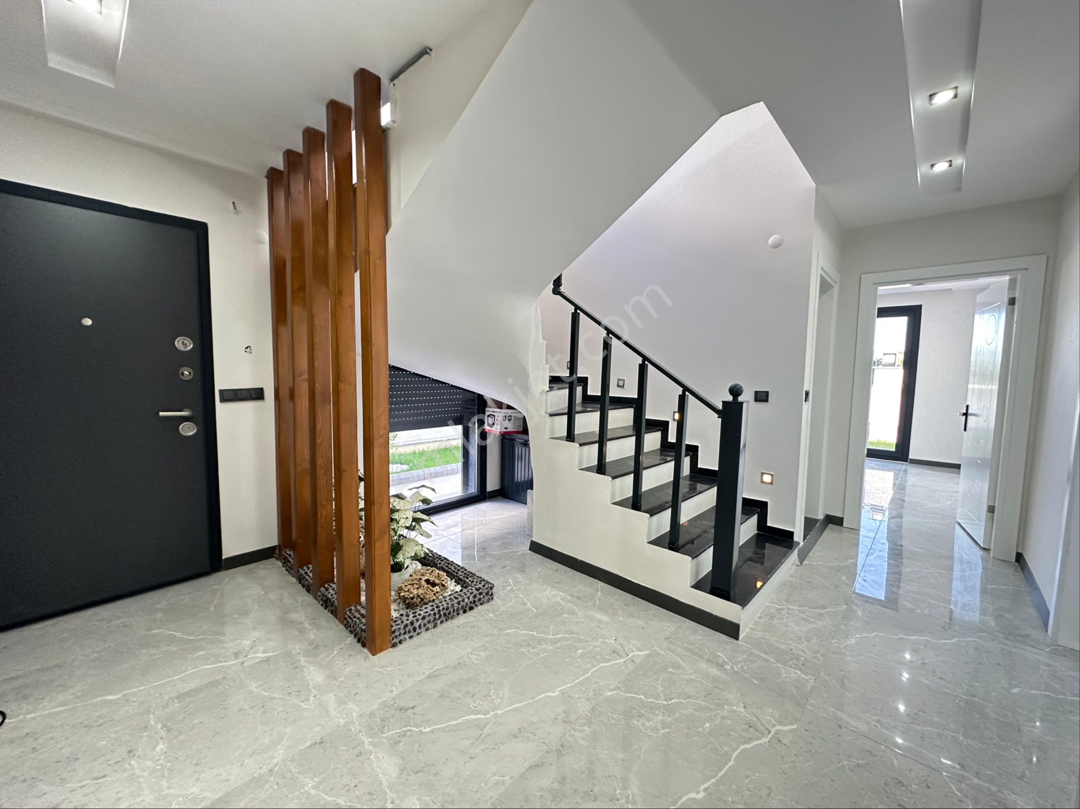 Didim Efelerde Satılık 500 M2 Arsa İçi 4+1 Havuzlu-otoparklı Villa - Görsel 27