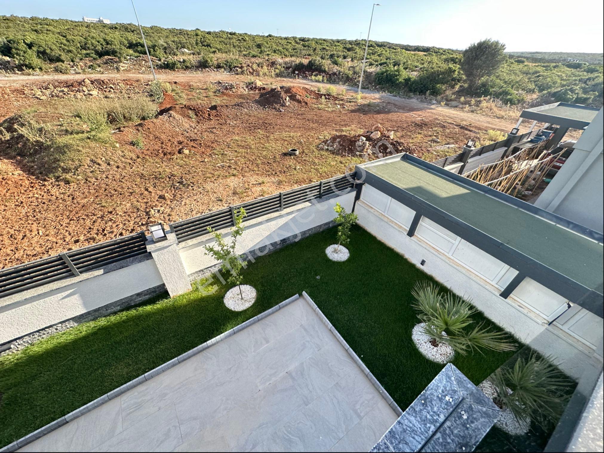 Didim Efelerde Satılık 500 M2 Arsa İçi 4+1 Havuzlu-otoparklı Villa - Görsel 31