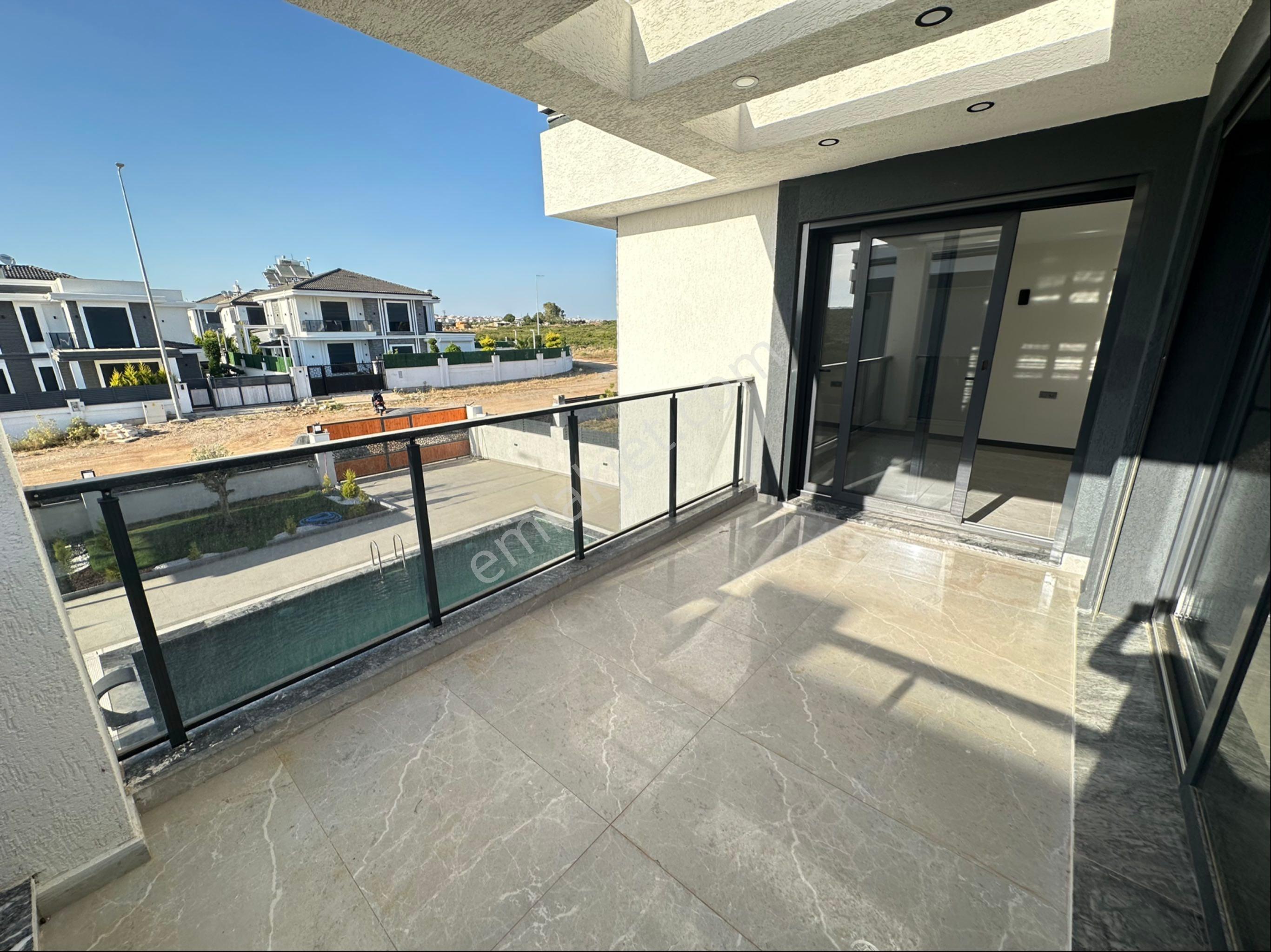 Didim Efelerde Satılık 500 M2 Arsa İçi 4+1 Havuzlu-otoparklı Villa - Görsel 11