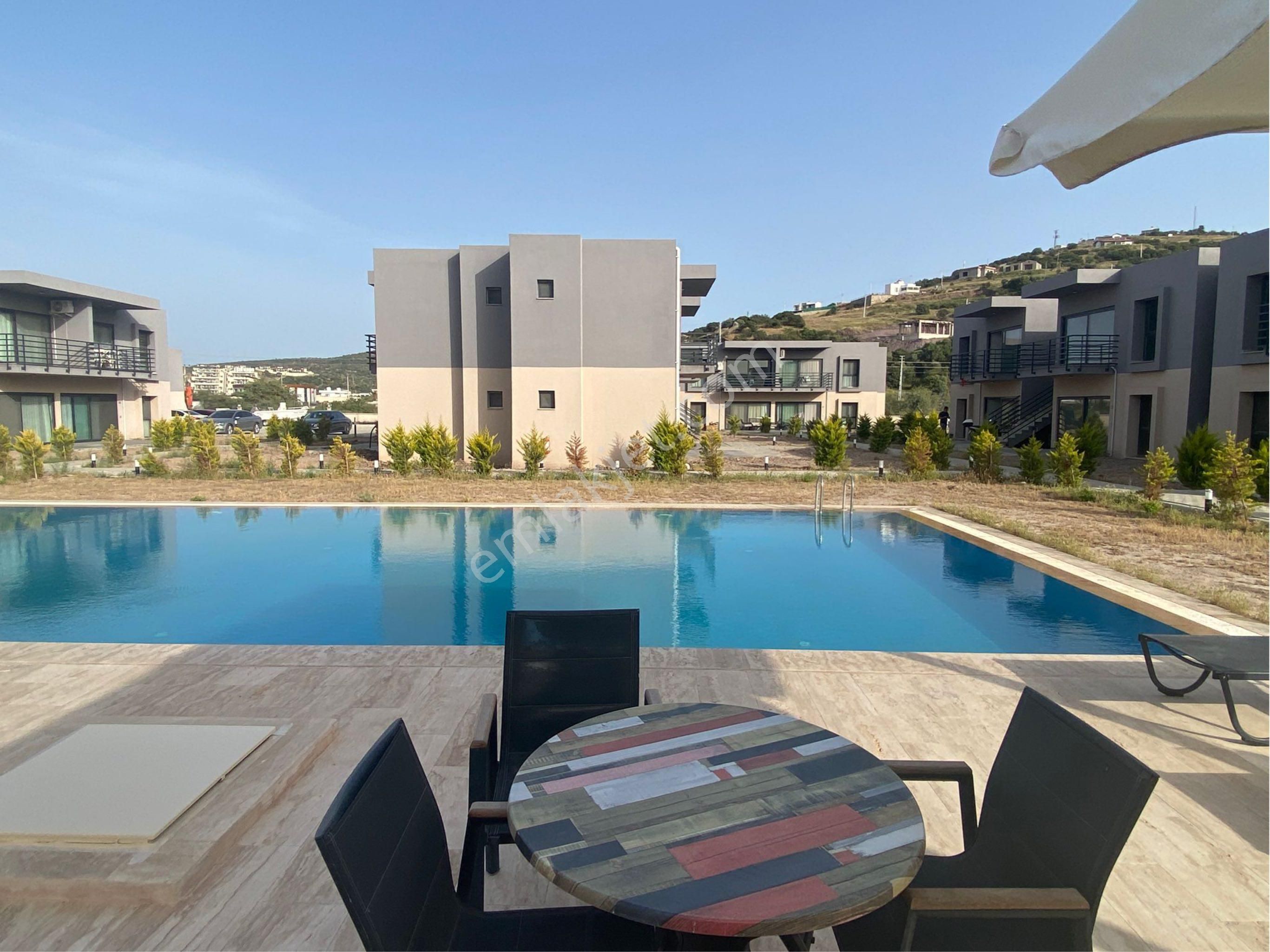 Bodrum’da Yeni Havuzlu Sitede Bahçekatı Daire 1+1