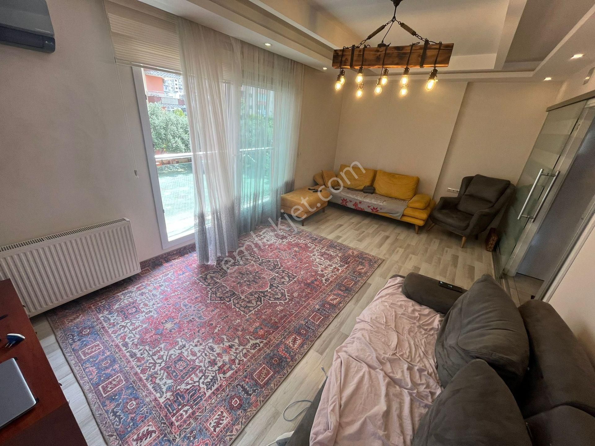 Ergünden Hürriyette Ayrımutfak Satılık Doğalgazlı 2+1 Daire