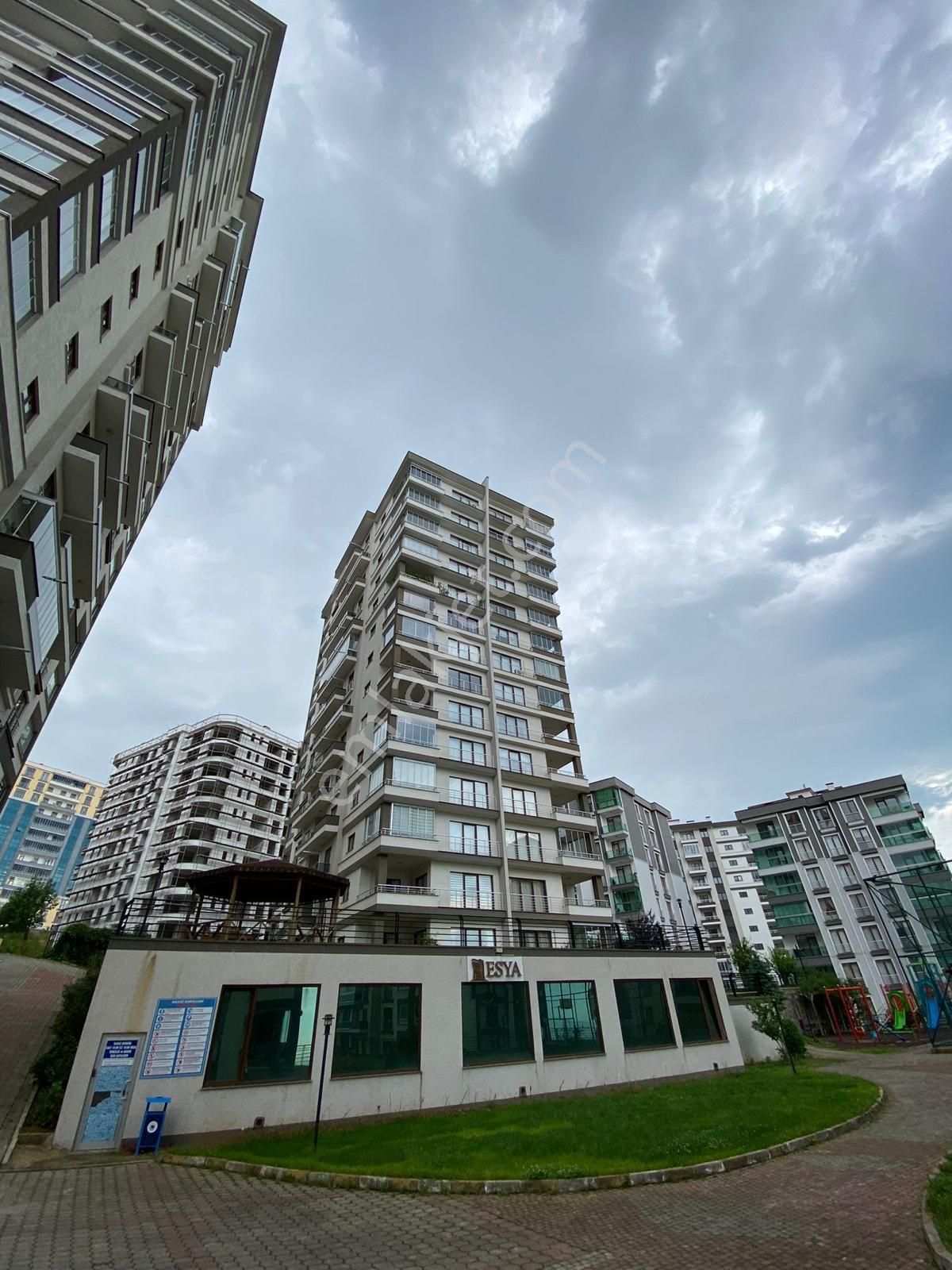 Trabzon Kaşüstü Şehri Seyir Satılık Daire