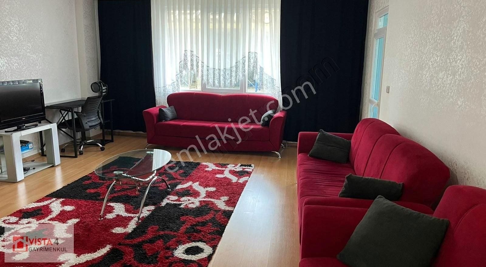 Beykent Merkezde Site İçerisinde 1+1 Eşyalı Kiralık Daire