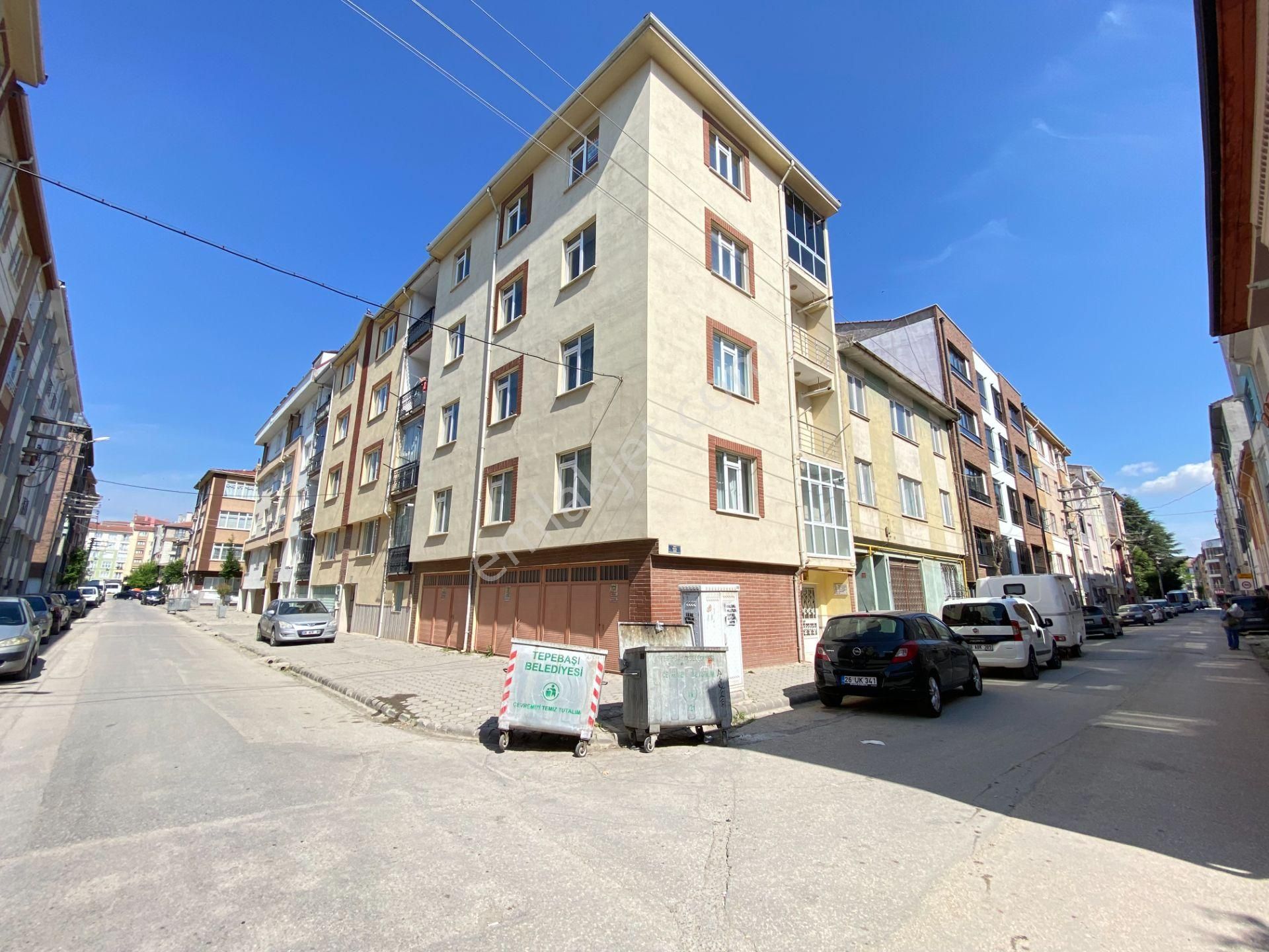Yükselen'den Fatih Mh. Sıhhıye Meydanı Yakını, Cam Balkonlu, 2+1