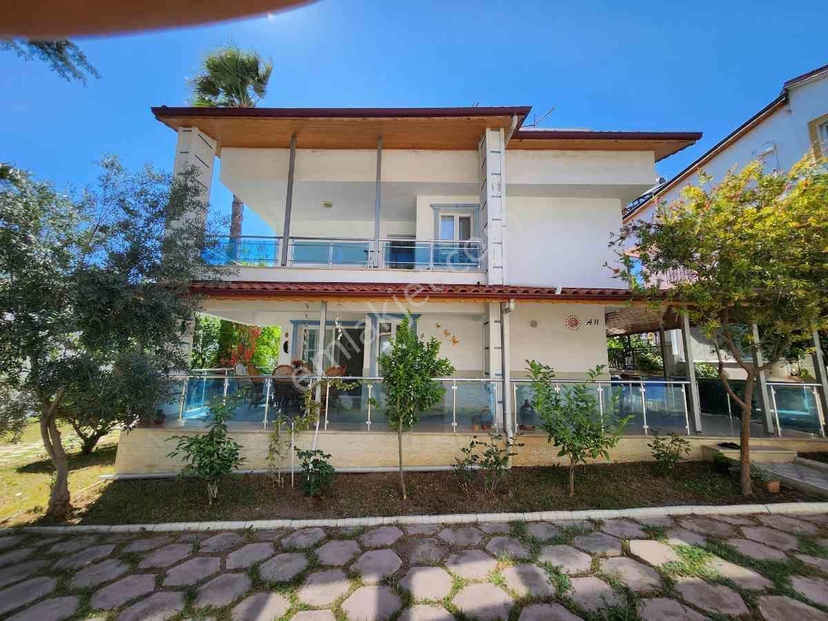 Işık Sıtesı'nde Ayrıcalıklı Yaşam: Tadılatlı Ve Genış Trıplex Vılla!
