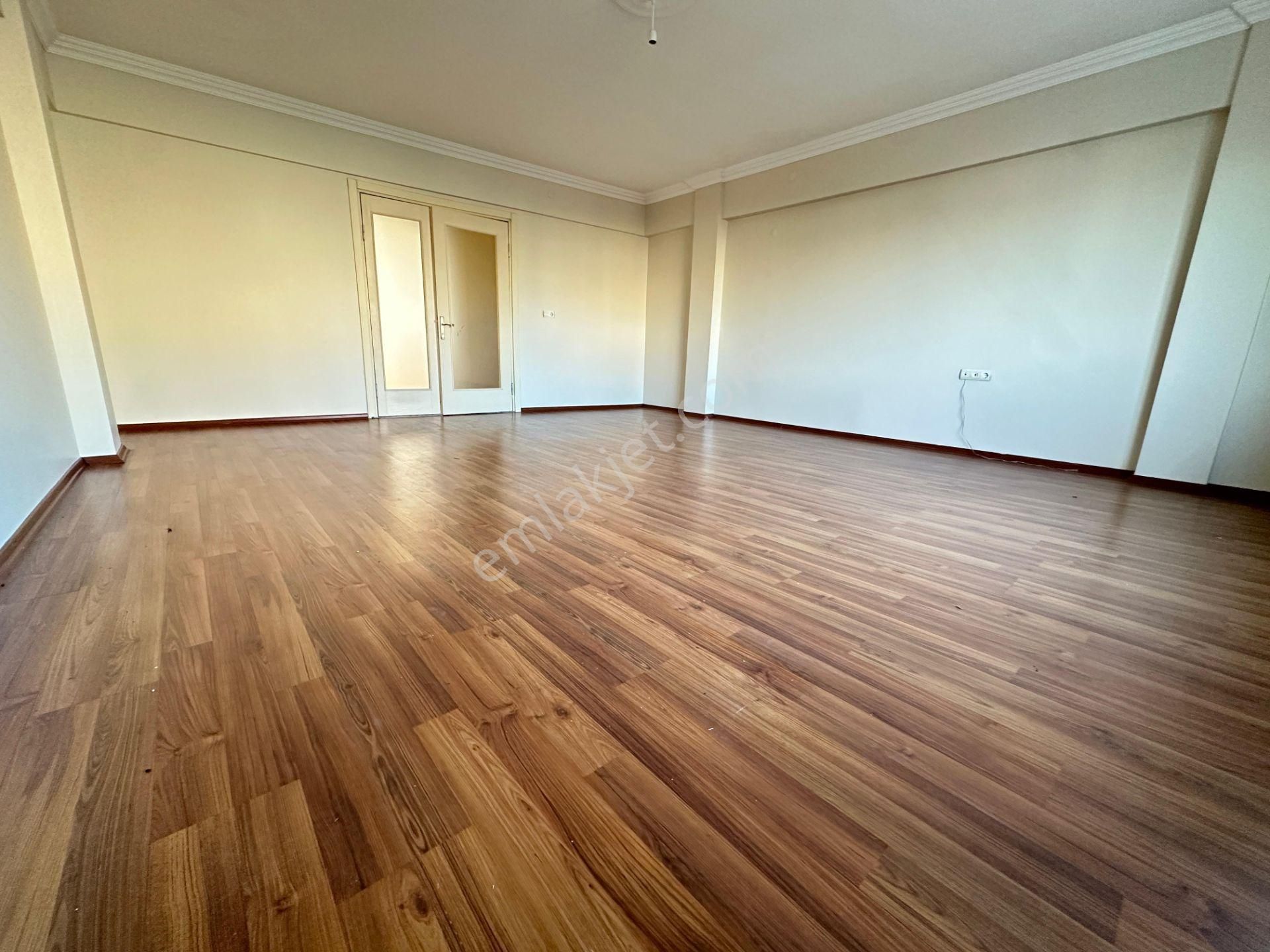 Eral Gayrimenkul'den 17 Eylül Mahallesi'nde Kiralık 3+1 Daire