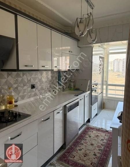İldem Kaykop'ta 2+1 Ara Katta Full Yapılı Kombili Daire Fırsatı