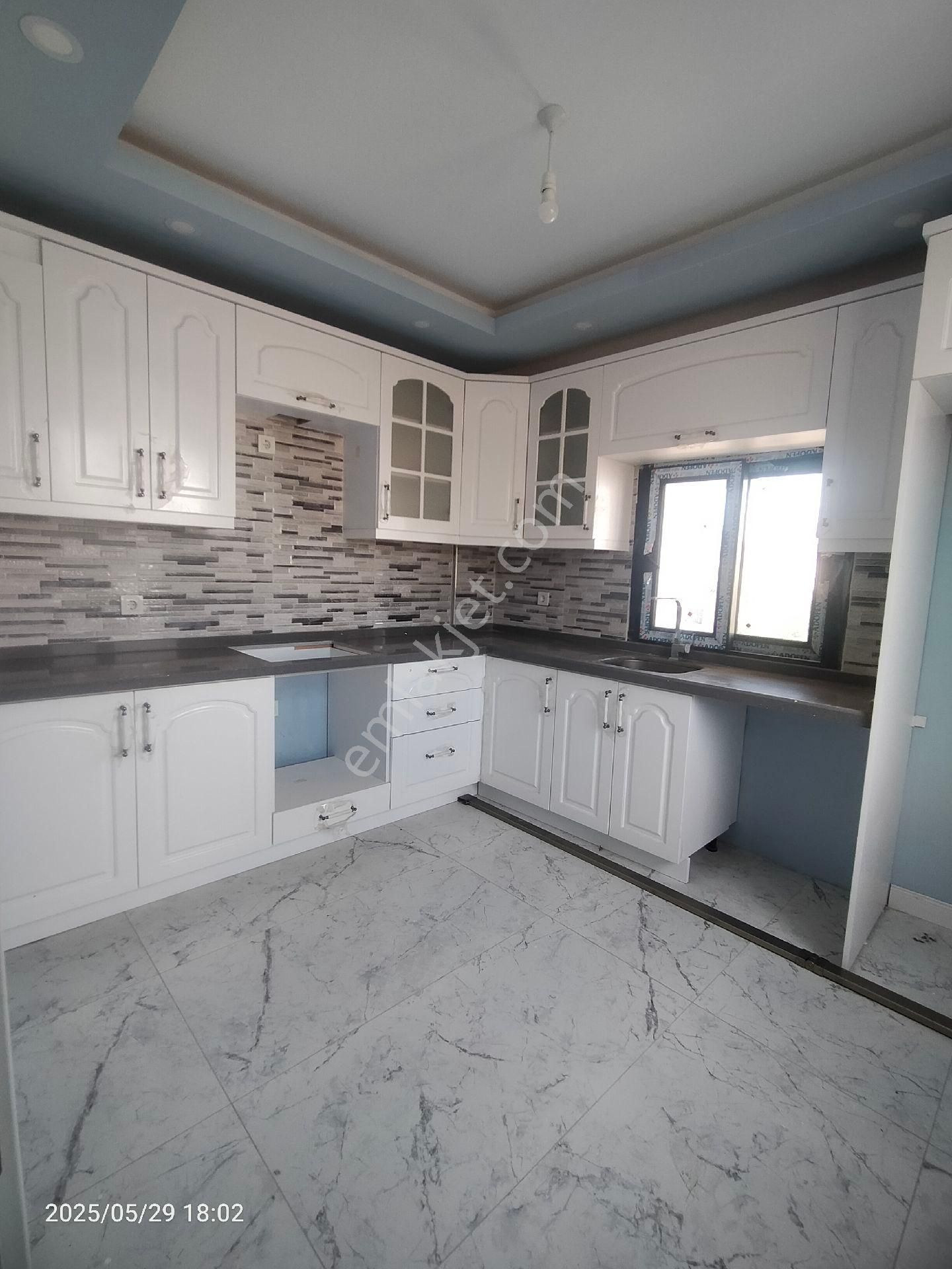 Saadet Korkmaz Emlak'tan Gazipaşa'da Satılık Doğalgazlı İkiz Nizam 3+1 Triplex Villa