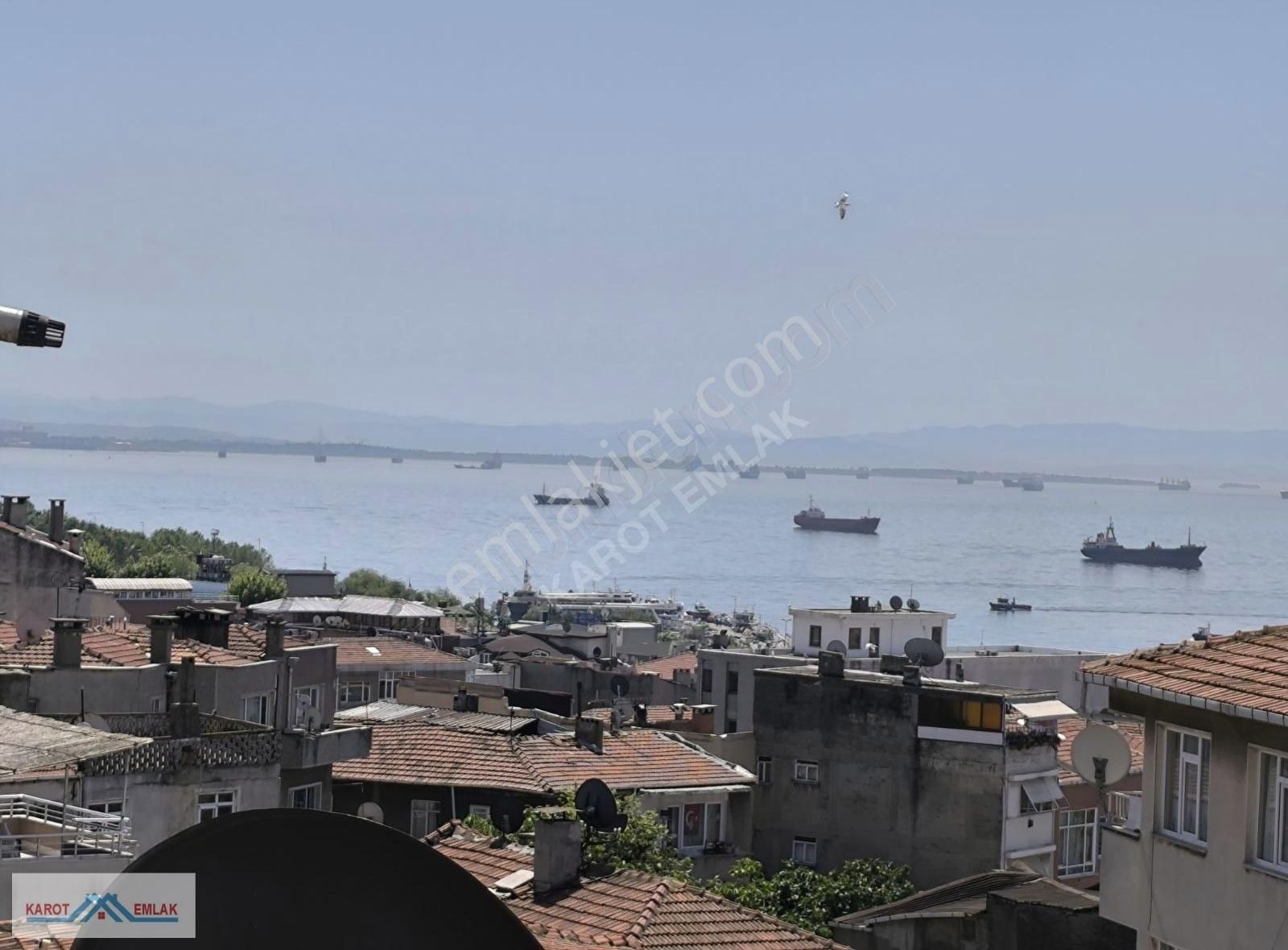 Kartal Merkezde 2+1 İskanlı 2+1 Boş Satılık Daire