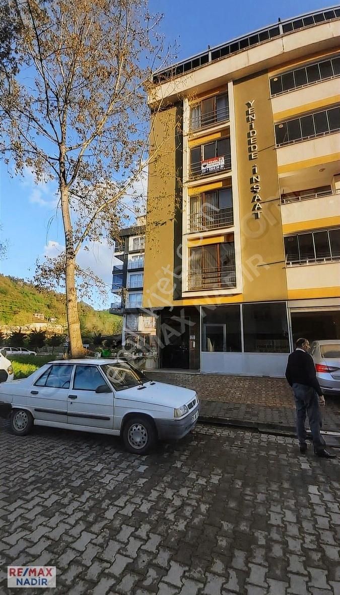 Remax Nadir'den Aksu'da Genış Ve Kullanışlı 3+1 Kıralık Daıre