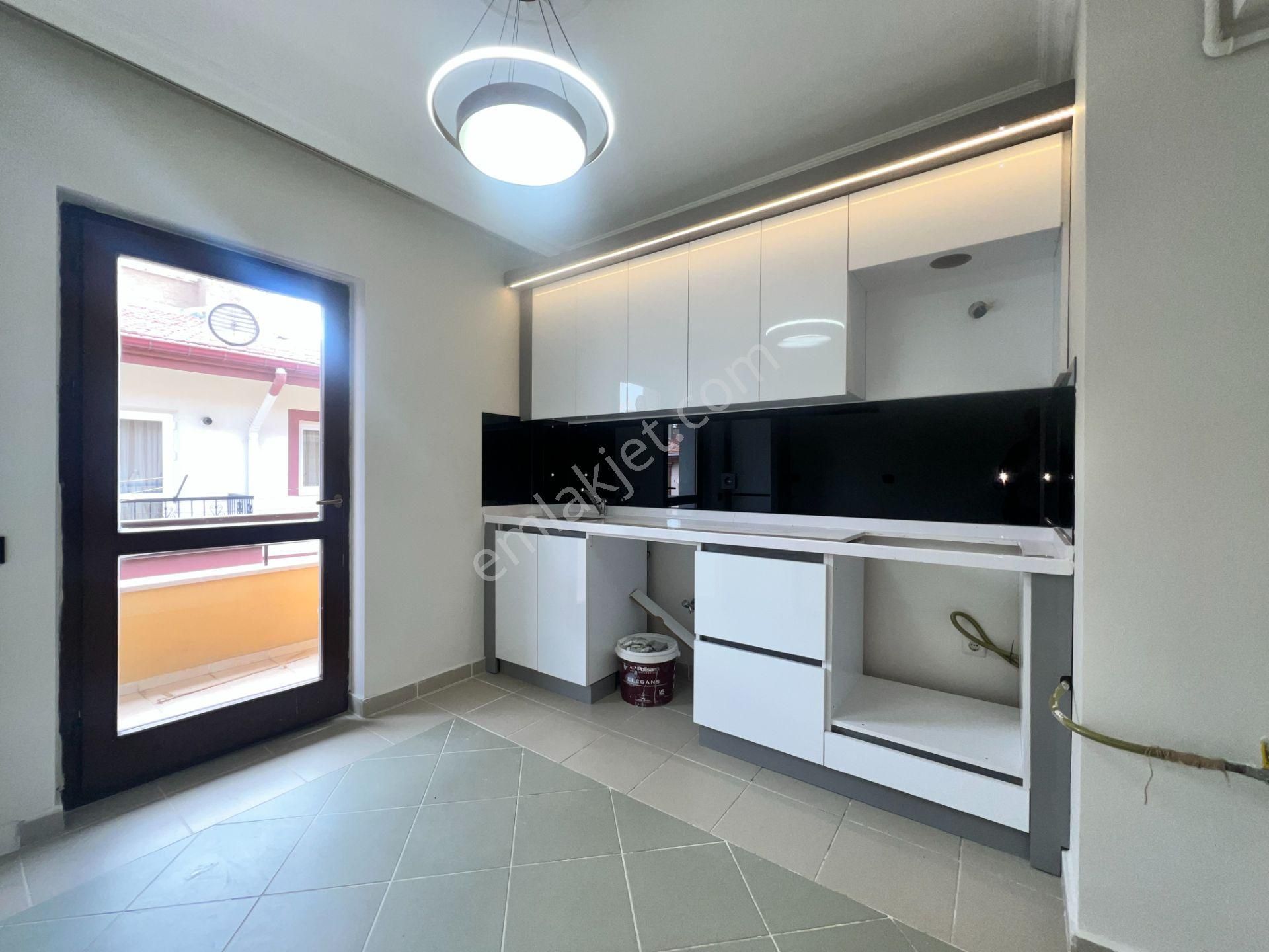 Nasip Emlak'tan 3+1 Fatih Mah. 130m² Güney Cephe ''kupon'' 3.kat Daire