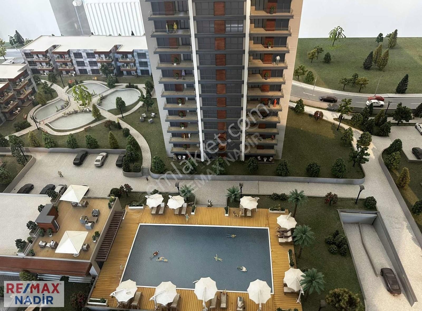 Remax Nadir'den Güre Maksima Konutları 4+1 Satılık Daire