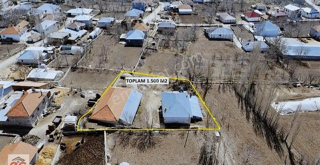 Korkuteli Taşkesiği Mah.1.500 M2 İçinde Çiftlik