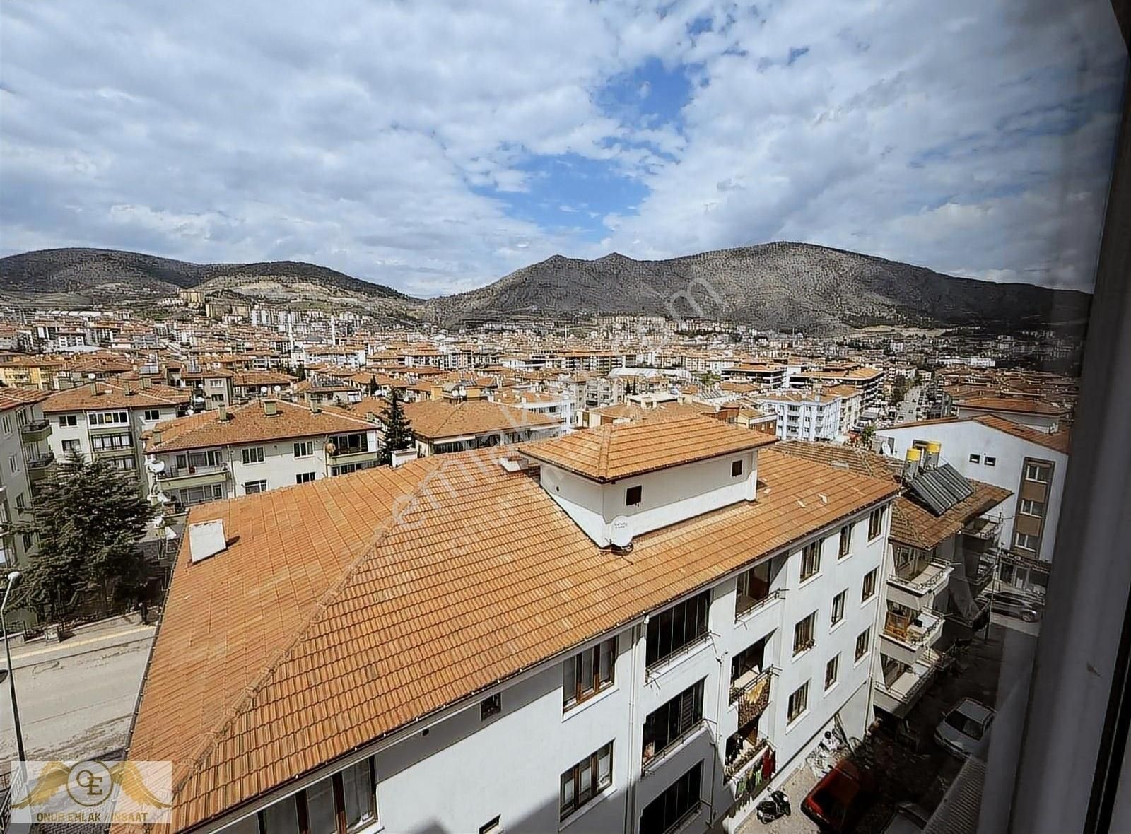 Akbilekde Satılık 7 Yaşında 170m2 3+1 Arakat Daire