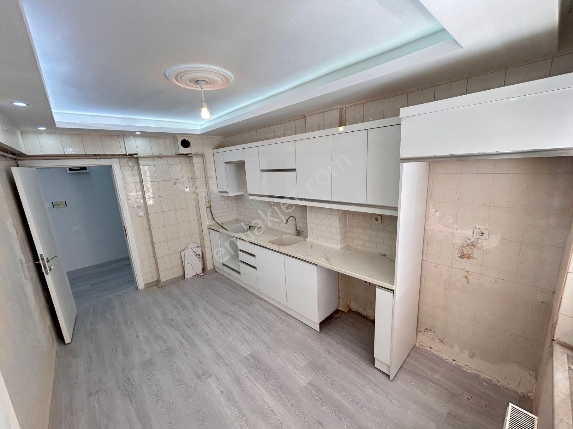 Muhittin Mahallesinde 3+1 / 140m2 Satılık Daire!!!