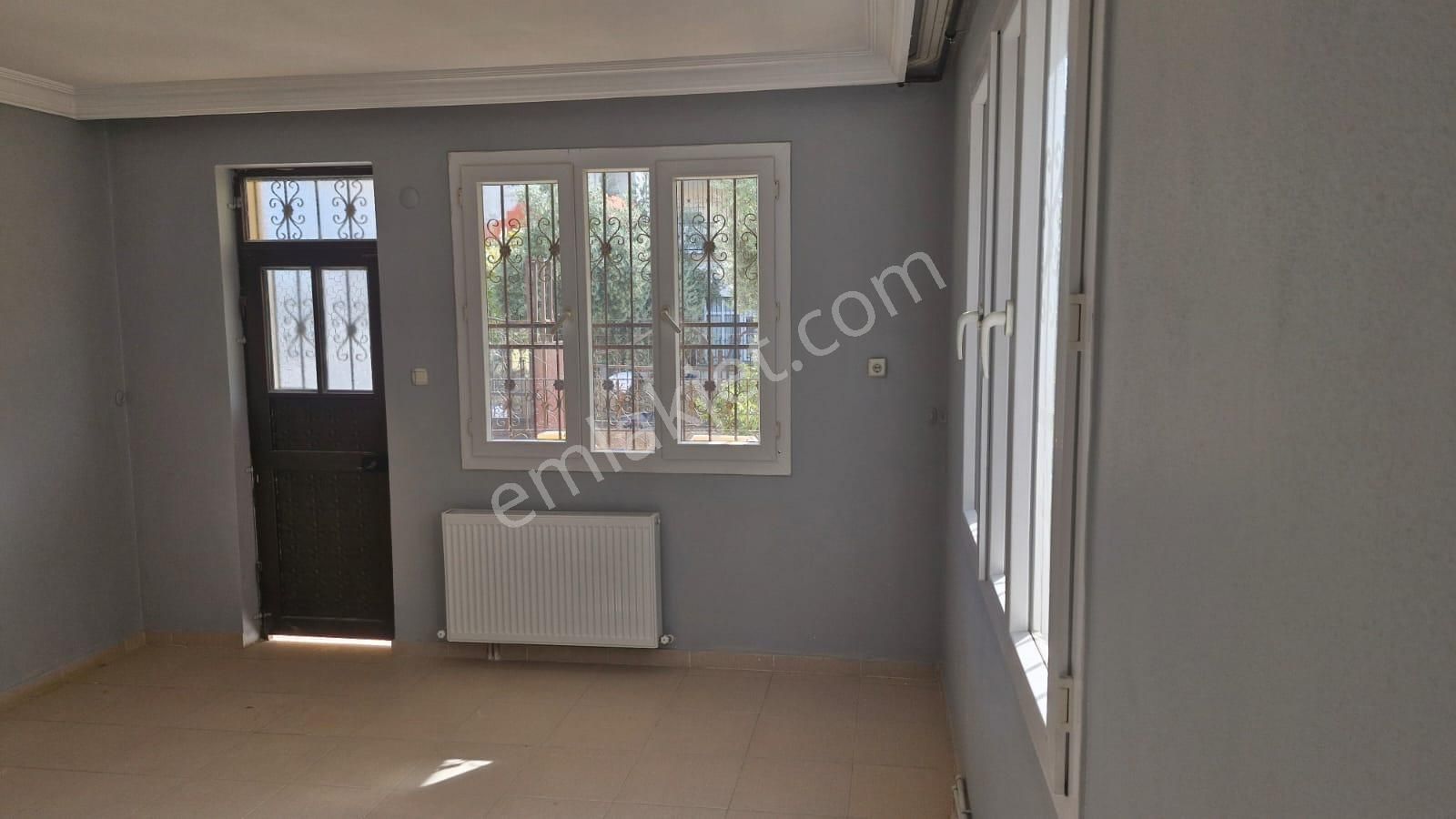 Adana Sarıçam Kozanyoluna 1 Dk Yürüme Mesafe Orhangazi Kombili Kiralık Daire 3+1 !! Açıklama Oku!!