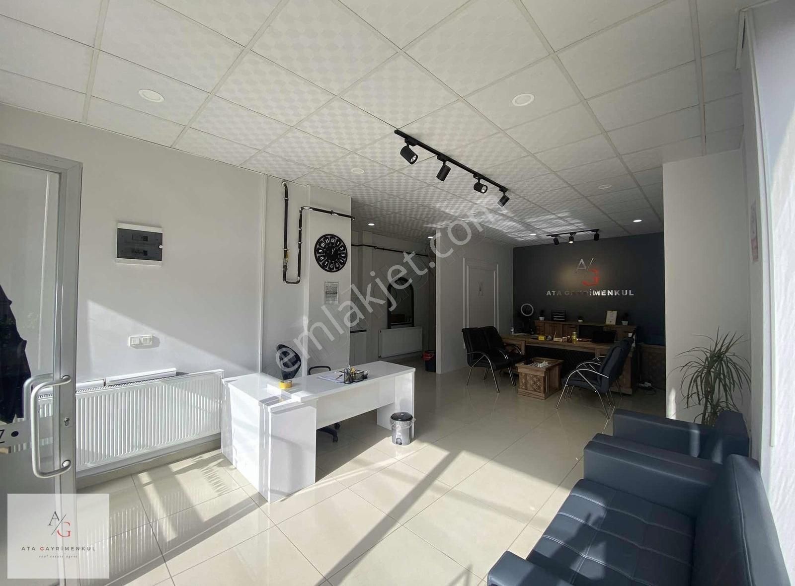 Ata Gayrimenkul | Acil Karşısı Kiralık 50m2 Dükkan