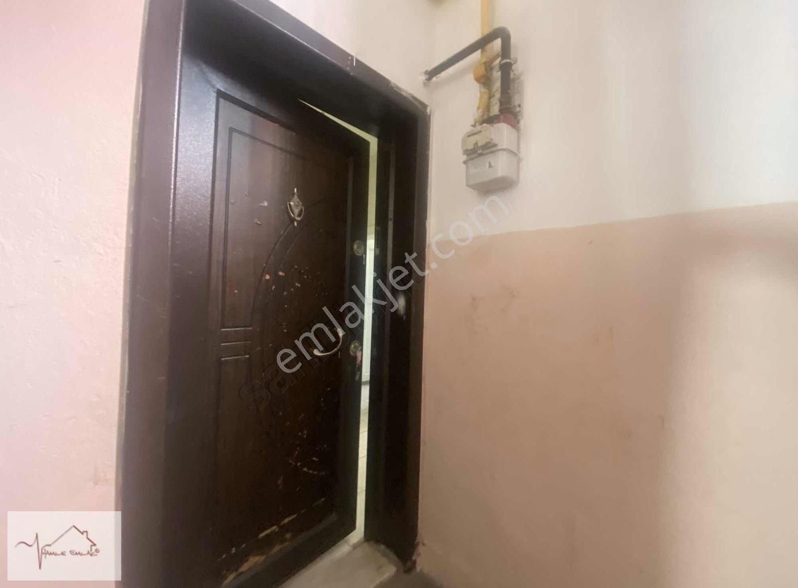 Vali Fahribey Caddesi Hilton Oteli Altı Kiralık 2+1 Daire