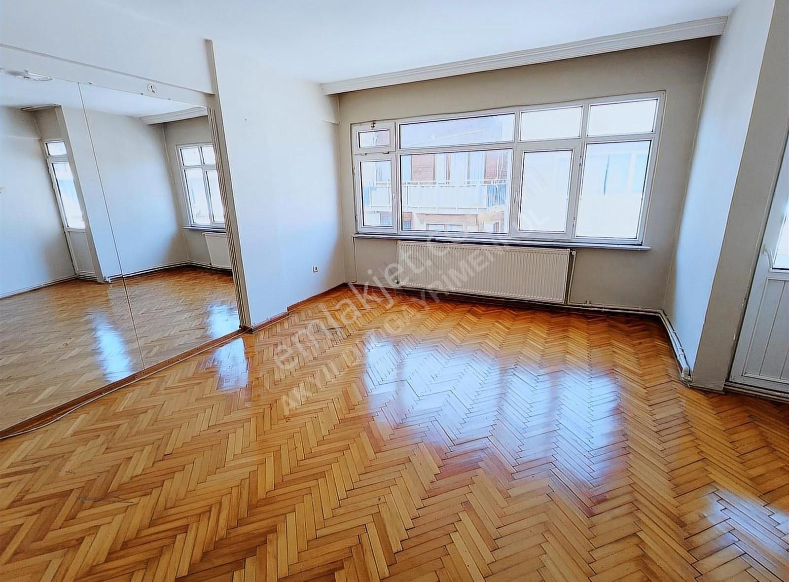Ortaköy Sahile Yakın Konum'da 2+1 75 M2 Kiralık Daire!!..
