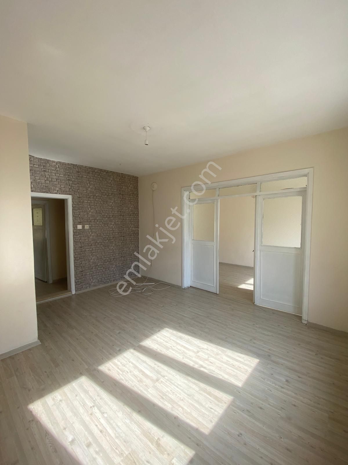 Adliyeye Çok Yakın - Kurtuluş Mahallesinde Kiralık 3+1 Daire