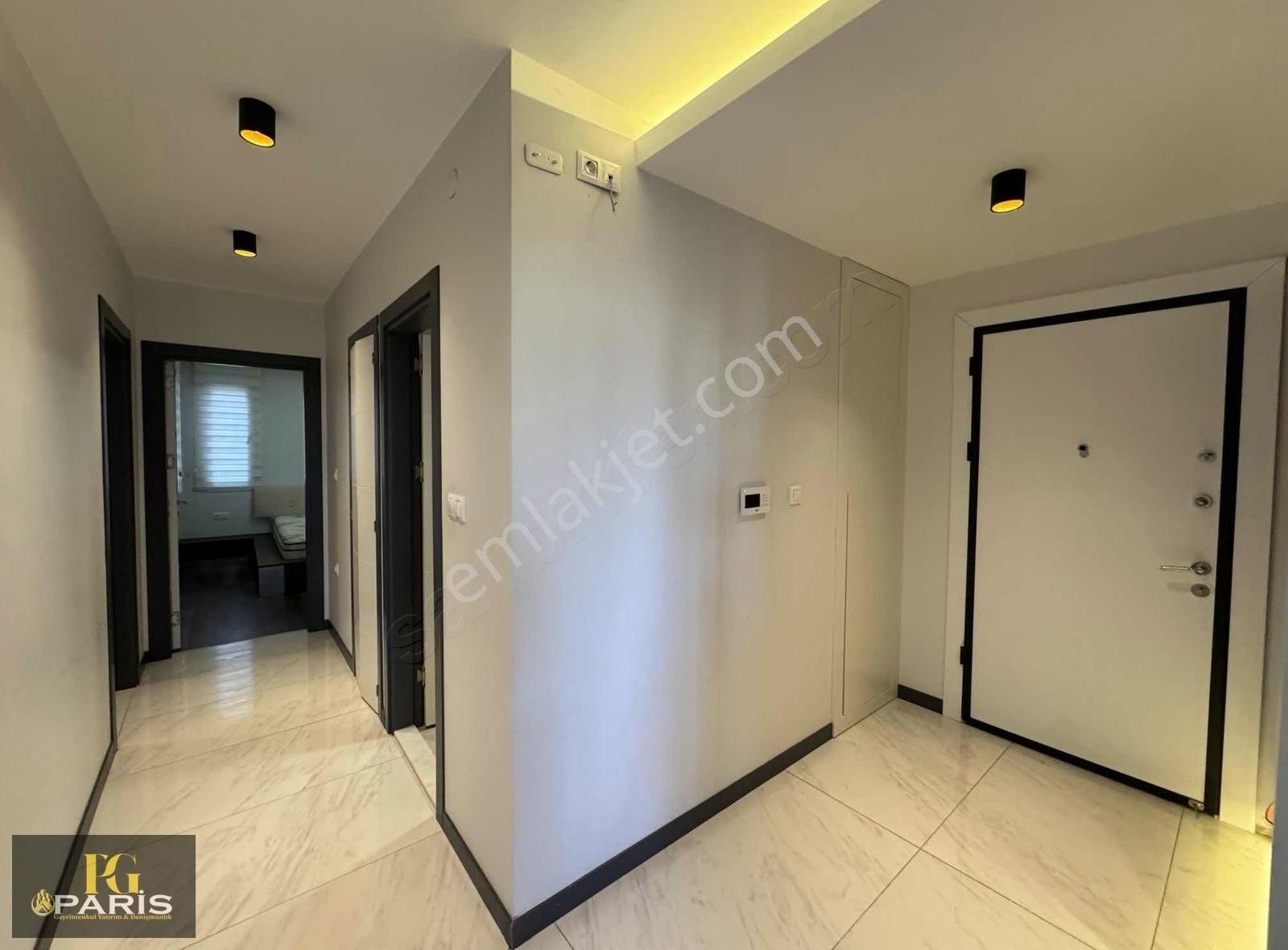 Paris'den Baraj Yolunda Lüks 2+1 Eşyalı Kiralık Daire