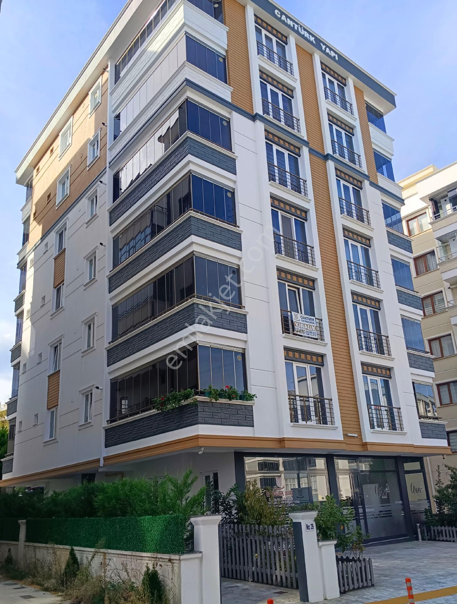 Truva/ahmet Kömürcü'den Atakum'da Cağaloğlu Bulvarı'nın Üstünde Kiralık 2+1 Daire