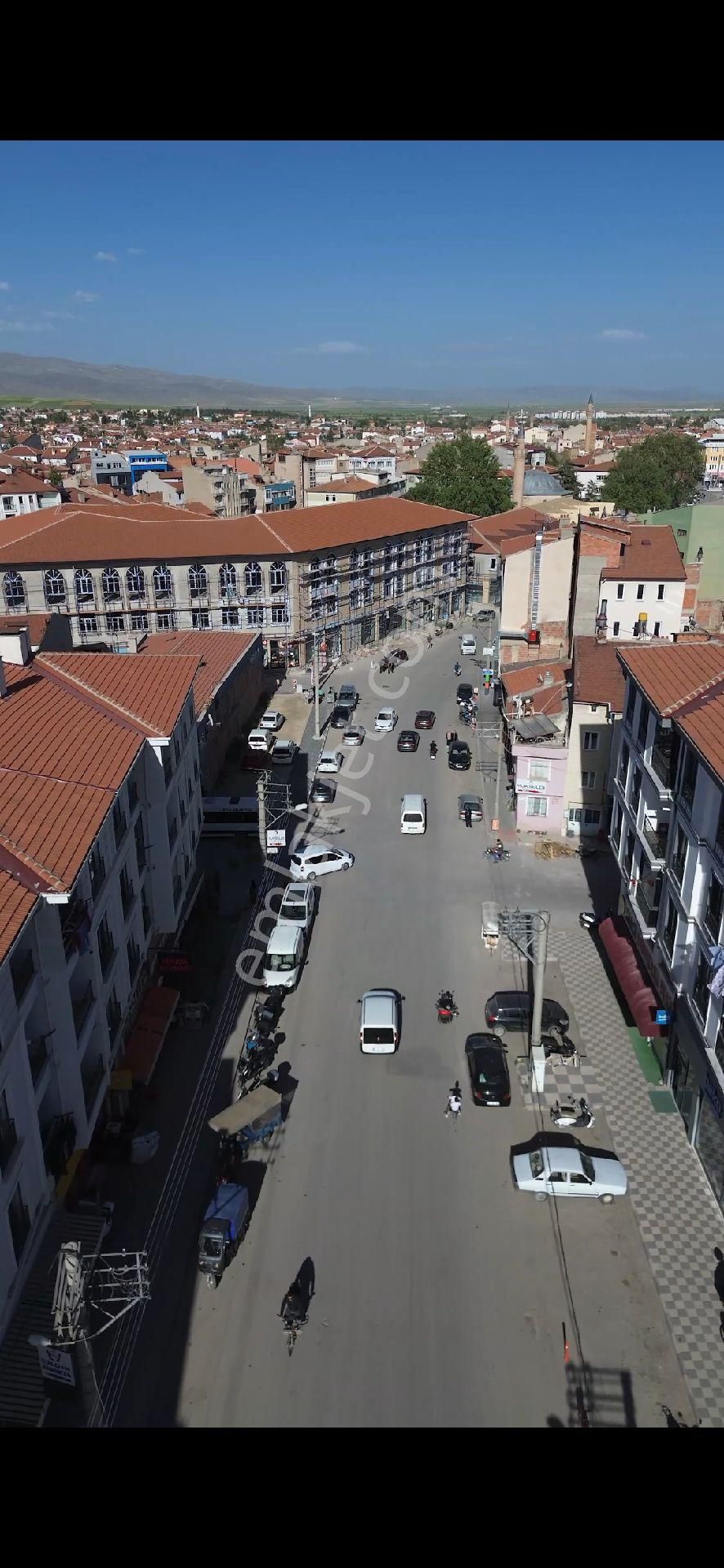 İşlek Cadde Üzeri Kaçırılmayacak Sıfır Yapı İşyeri