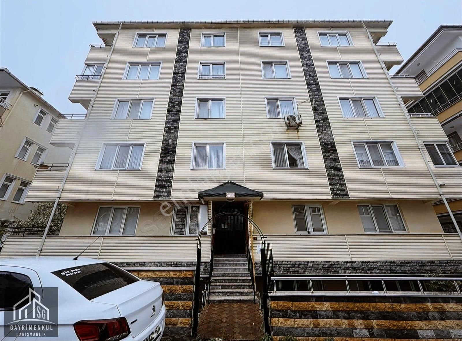 Sg Gayrimenkul'den Yıldız Mahallesi'nde 2+1 Kiralık Daire