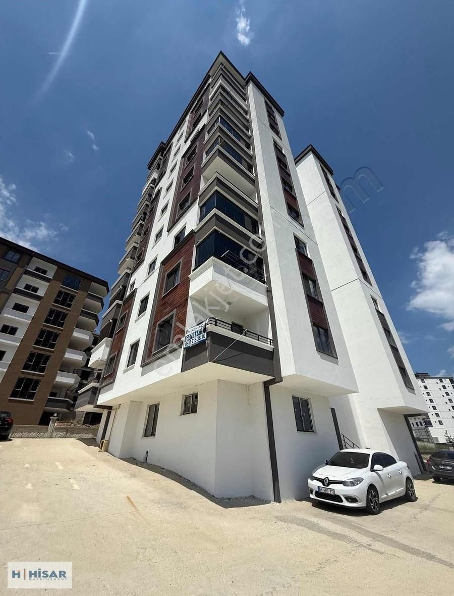 Hisardan Tepecik'de 3+1 Ebeveyn Banyolu Geniş Daire