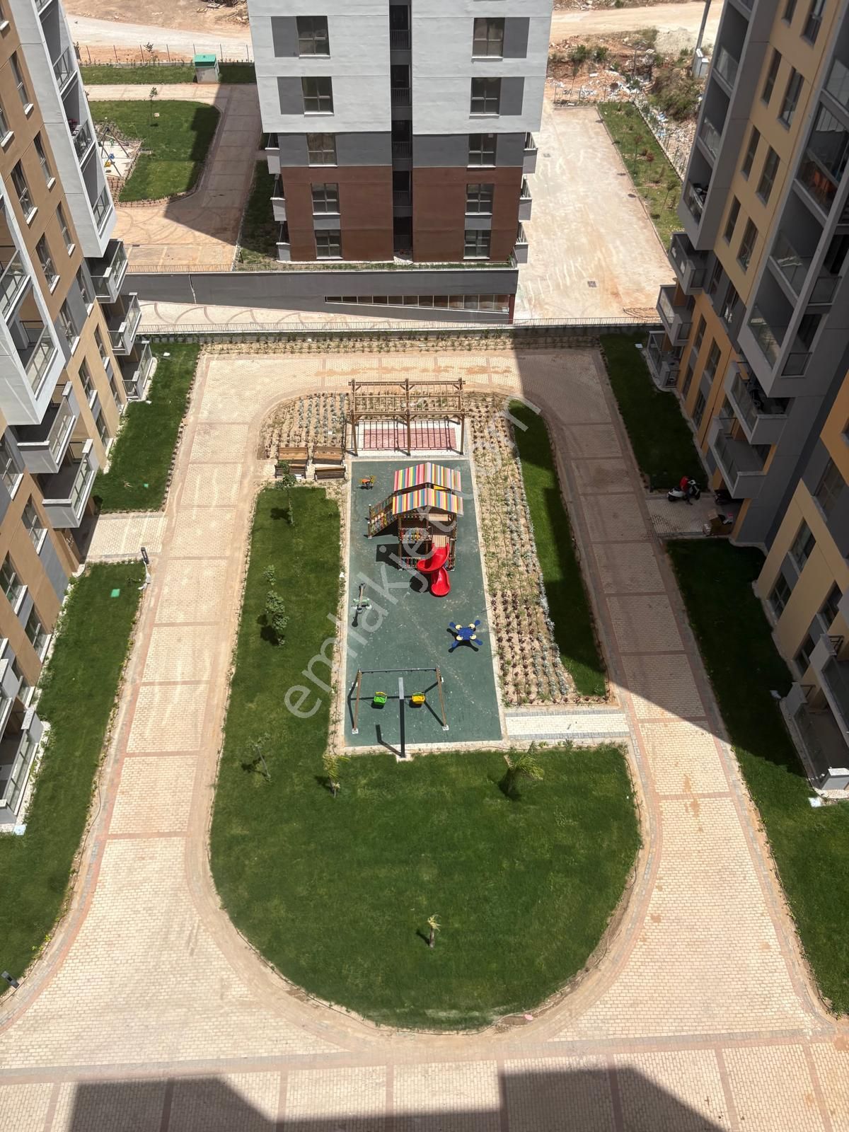 Truva'dan Antalya Kepez'de Sur Yapıda 61 M2 1+1