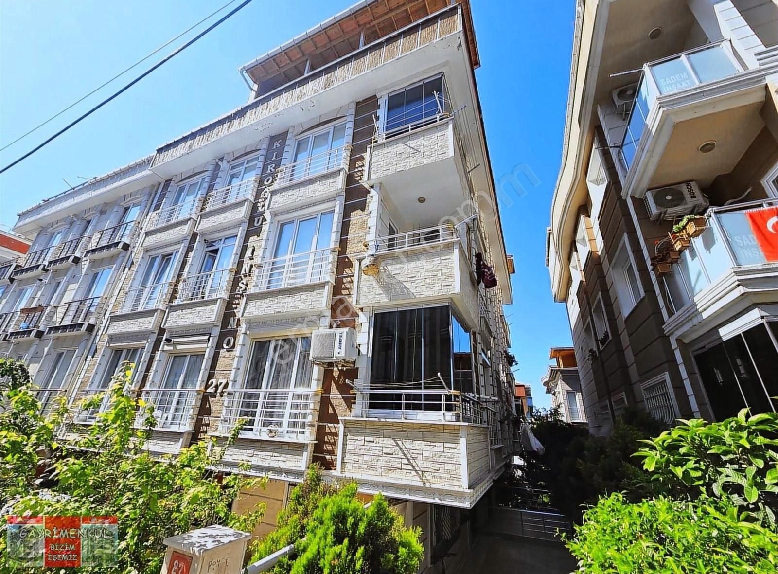 Arzum'dan 8 Yıllık Binada2+1 90 M2 Krediye Uygun Satılık Daire