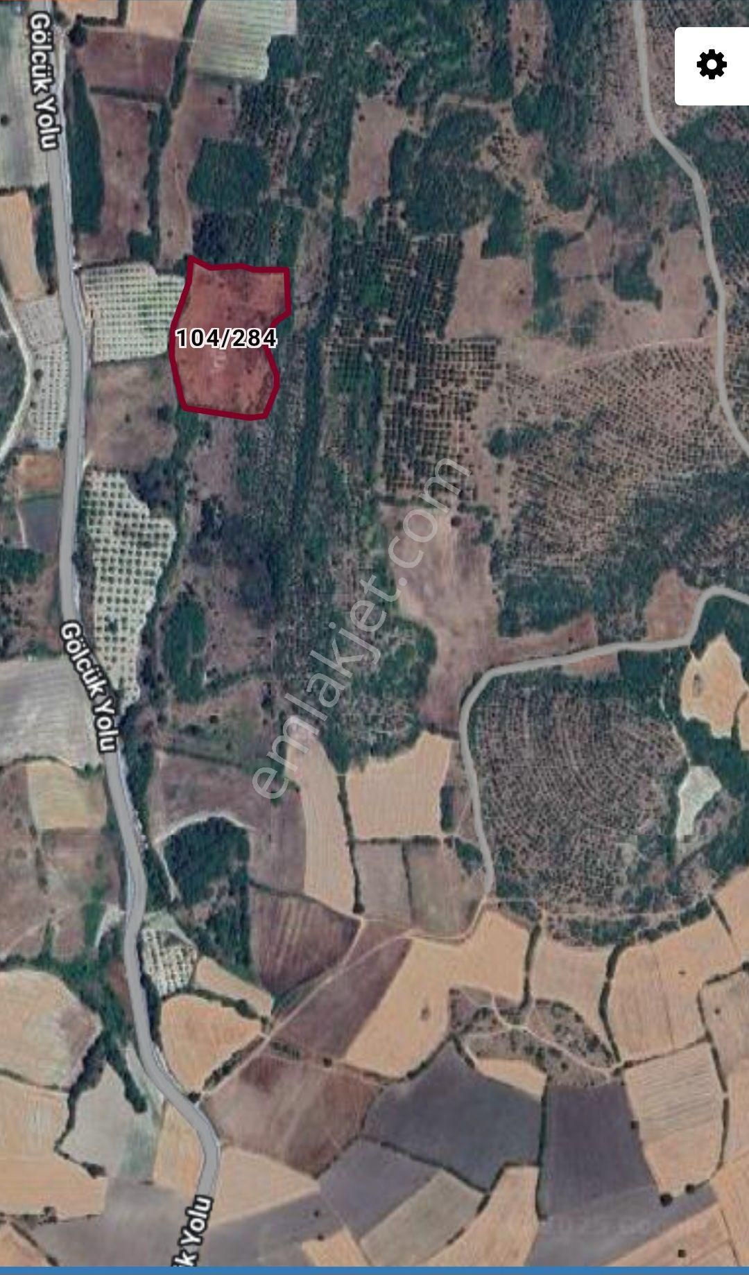 Balıkesir/sındırgı/gölcük. 13.000 M2 Fırsat Tarla. Asfalta  bir Parsel Var.