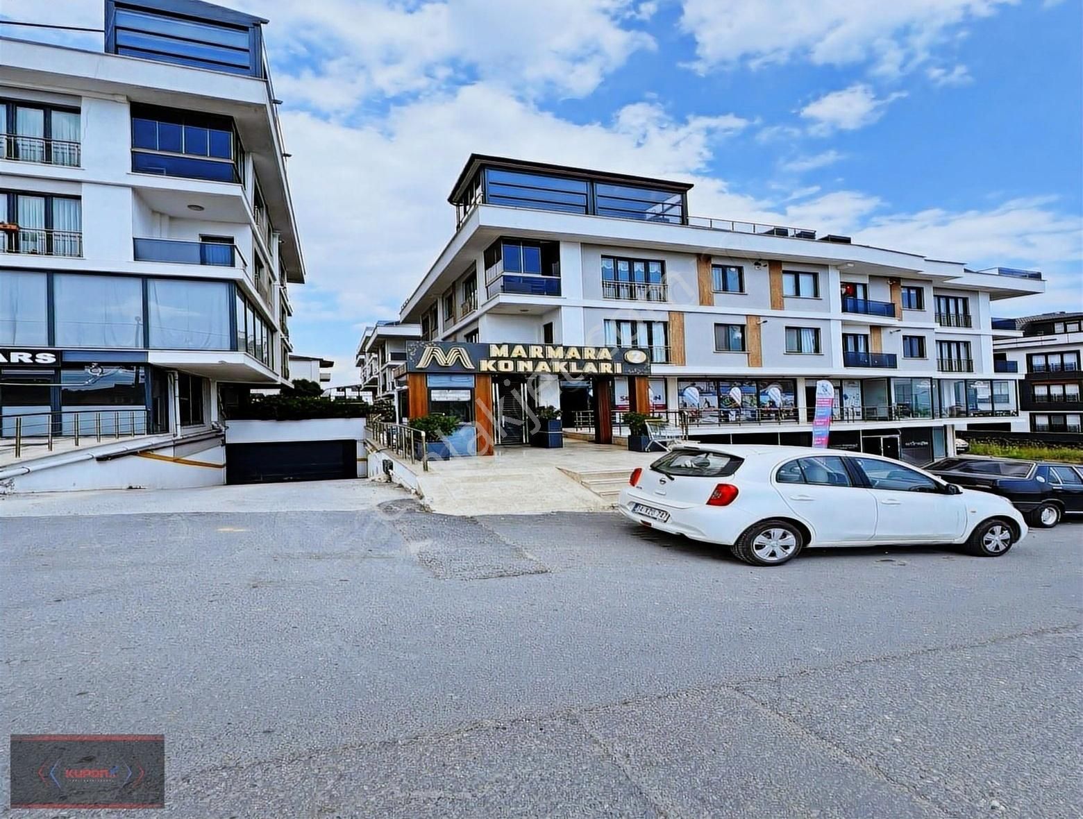 Beylikdüzü Kavaklıda Full Konsept Site İçi Kiralık Daire