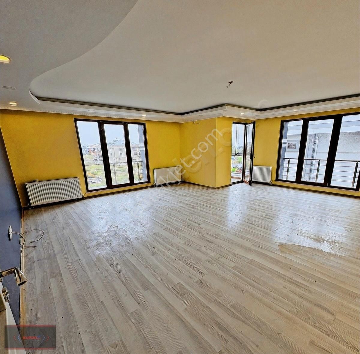 Beylikdüzü Dereağzı Mahallesi'nde 2+1 Temiz Kullanışlı Daire
