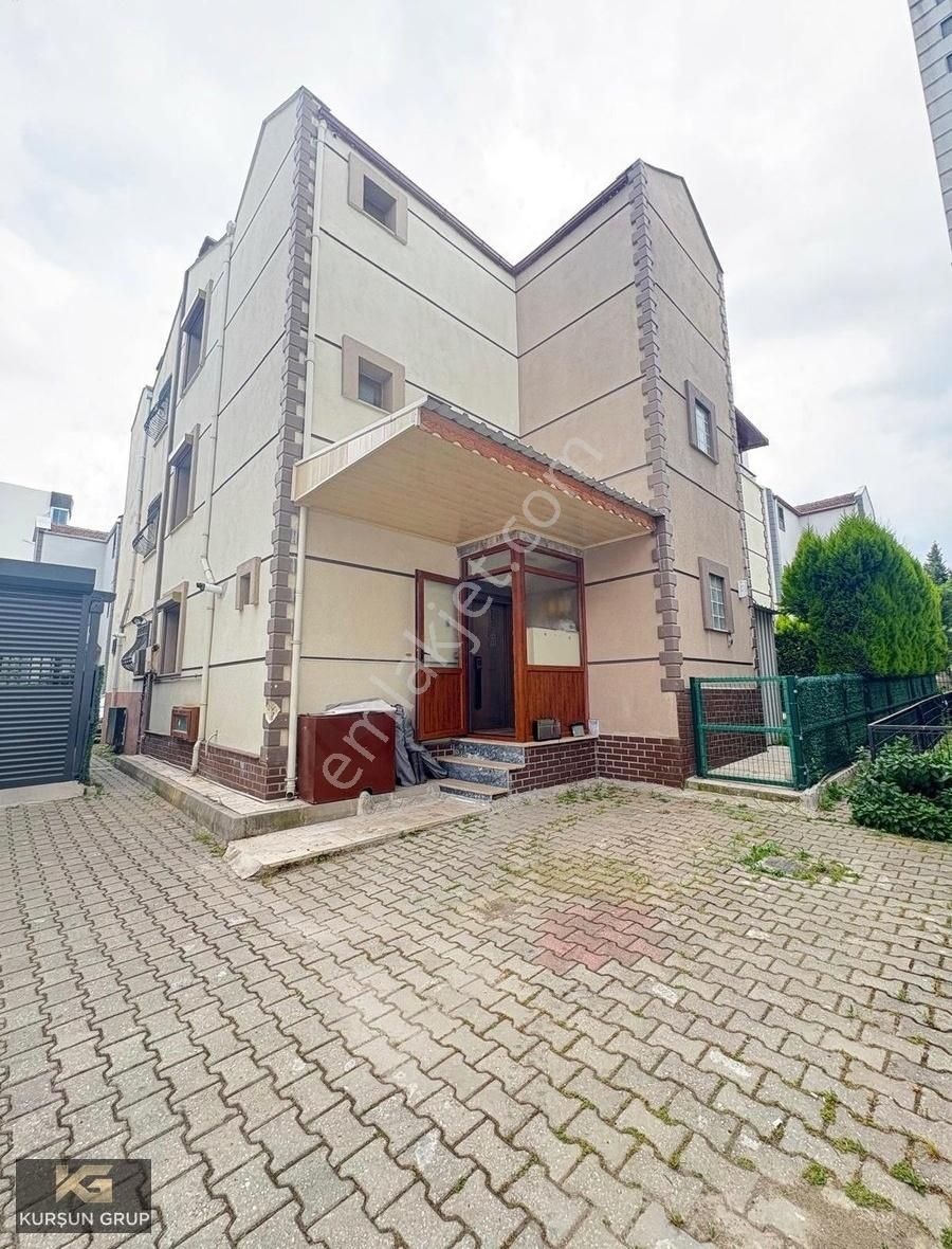 Güzelyurt Mh. En İyi Lokasyonunda Yenilenmiş Ultra Lüx Villa