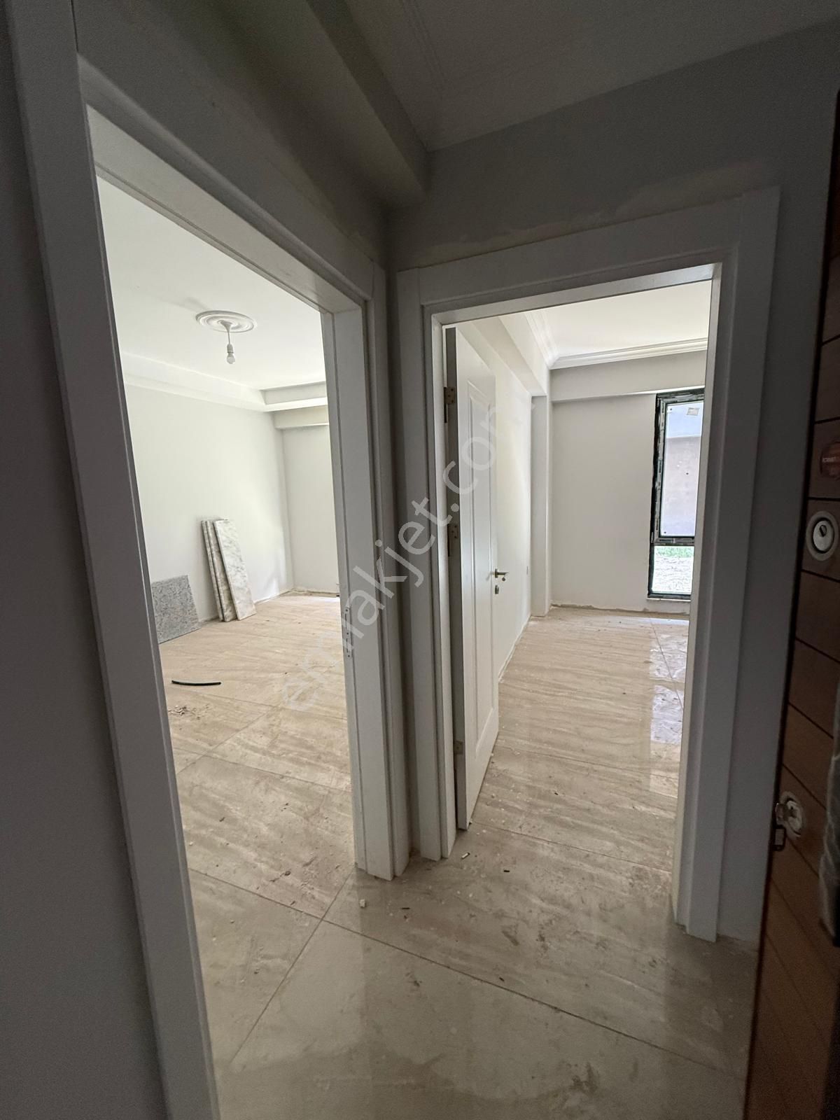 Düzce Merkez Aziziye Mh.'de Yeni Binada Satılık 1+1 Daire - Görsel 9