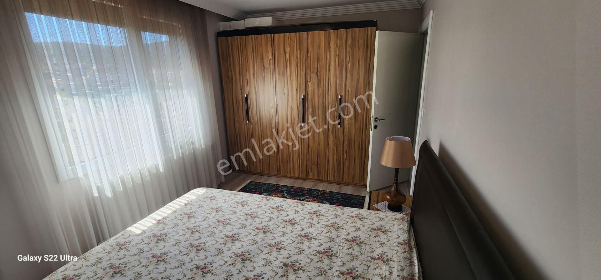 Yeni Foça'da Satılık Tripleks Villa