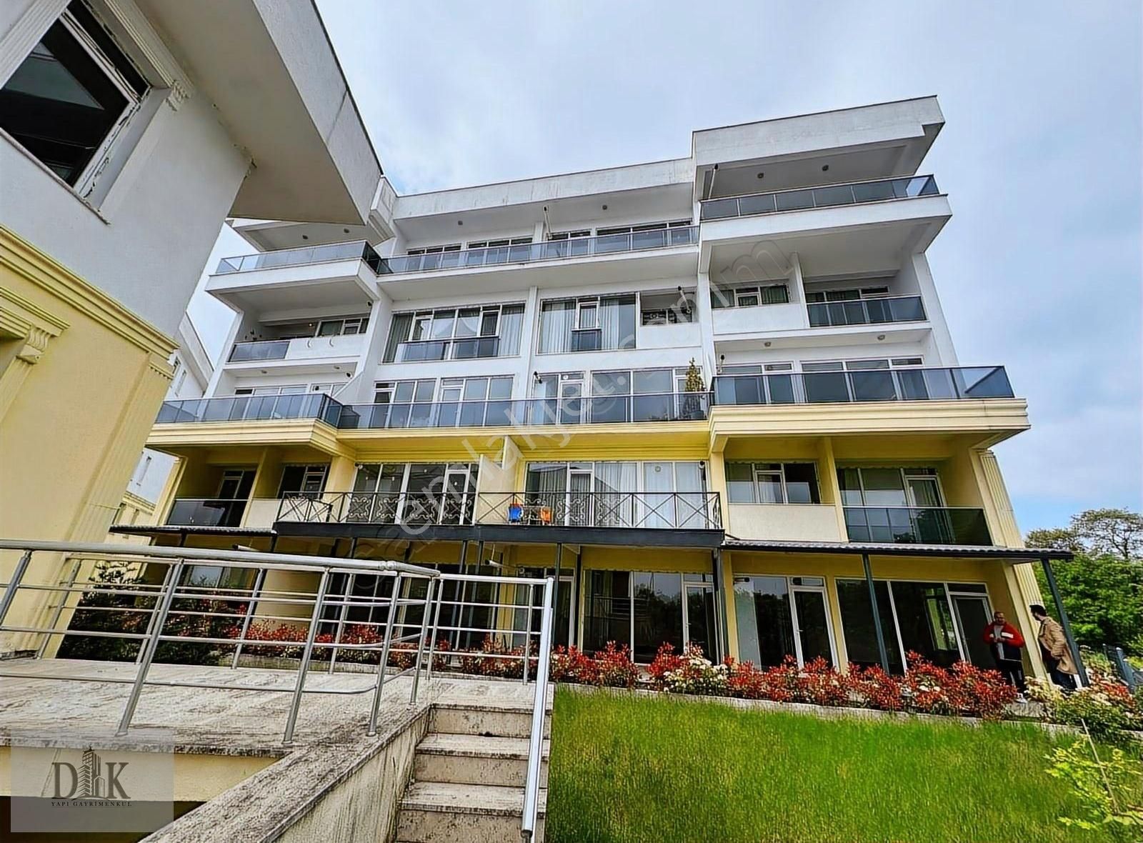 Korucukta Doğanın Kalbinde Şehir Manzaralı Kiralık Daireler