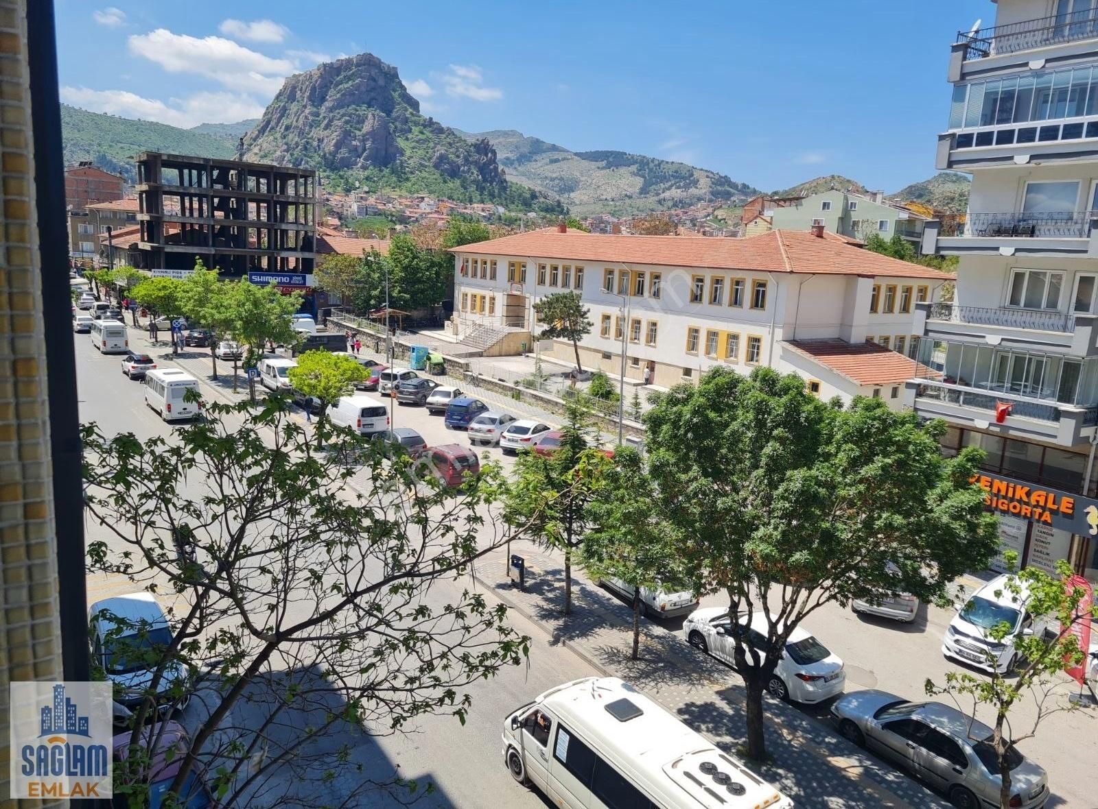 Sağlam Emlaktan Dervişpaşa Cadde Üzerinde Kiralık Afjetli Daire
