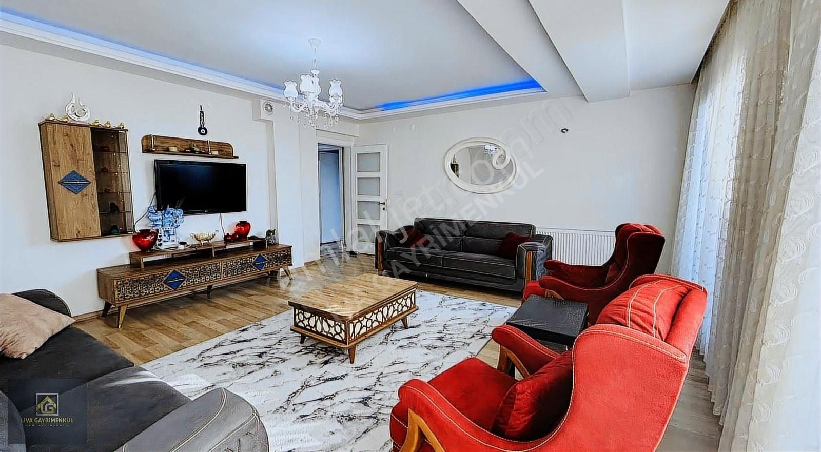 Kiralık Buca Yenigünde 2+1 Eşyalı Arakat Daire