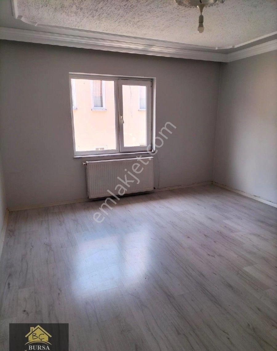 Bursa Yıldırım Hacıseyfetin De Asansörlü 2+1 Kombili Daire