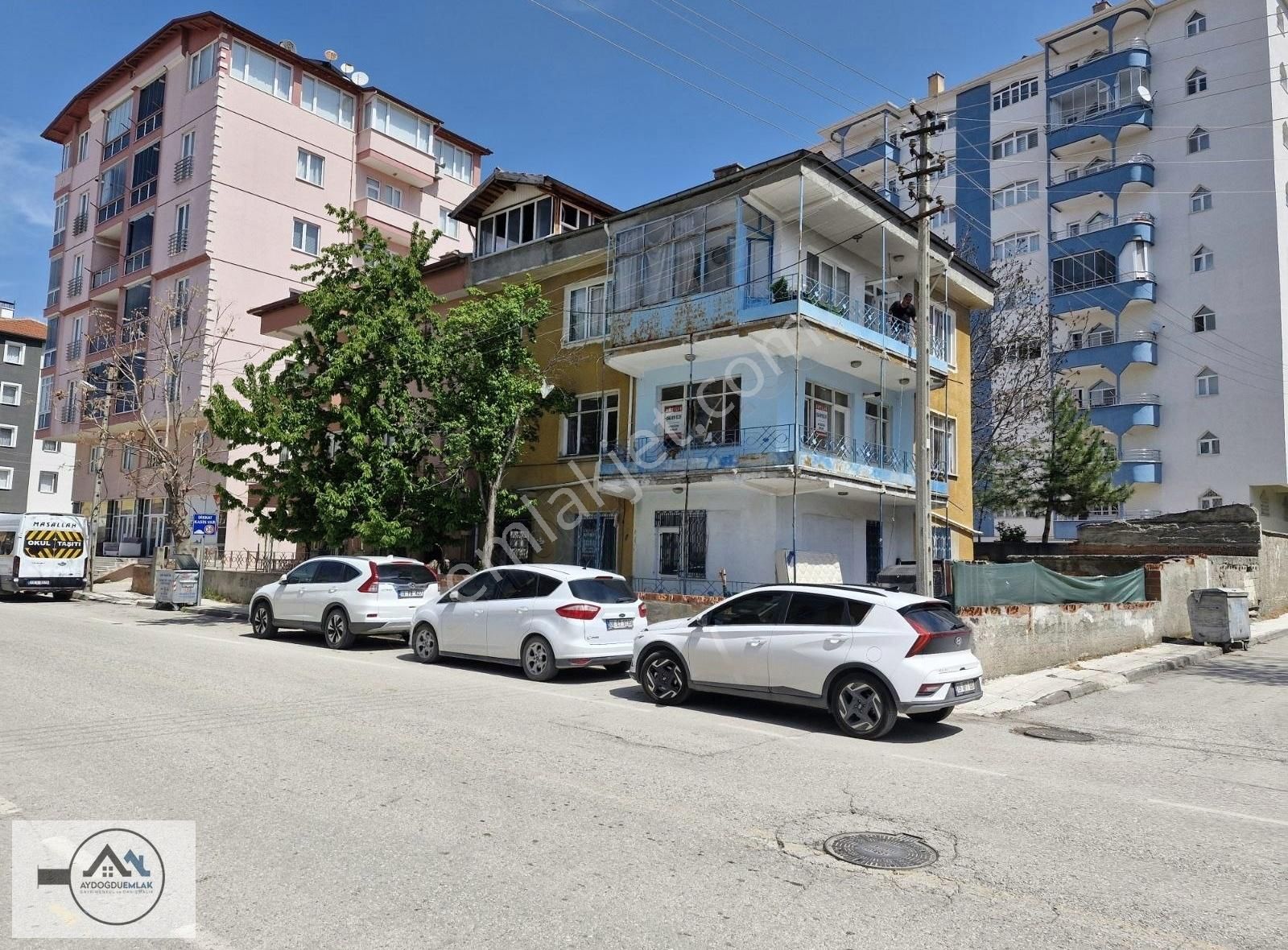 Aydoğdu'dan Emek Cad Üzeri 2+1 1 Ve 2katlar Satlık 5kat İmarlı