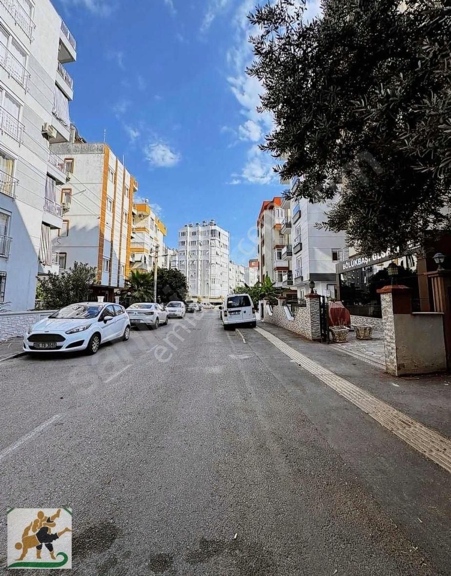 Bayındır'da Ara Kat 2+1 ( Boş )kiralık Daire 4/3.katı Asansörlü
