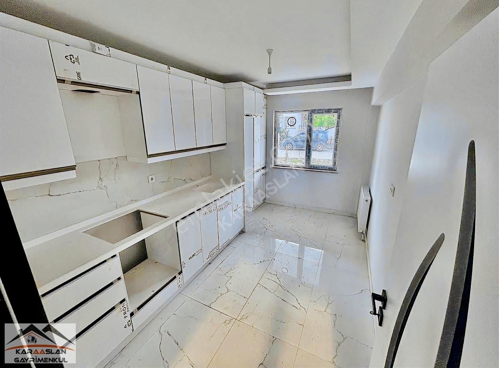 Sincan Tandoğan Mah. 2+1 Giriş Katta Sıfır Full Yapılı Daire