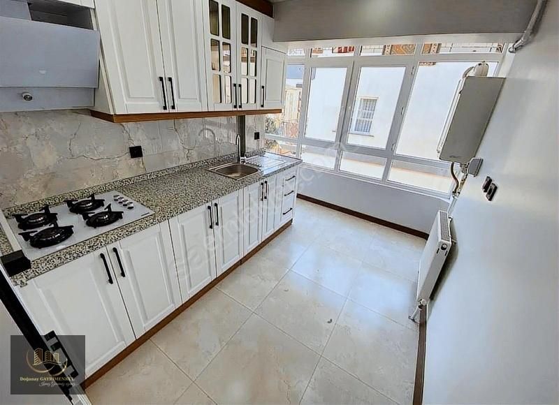 Plevne Mah.de Cadde Üzeri 2+1 Lüks Yapılı Bağımsız Kupon Daire!