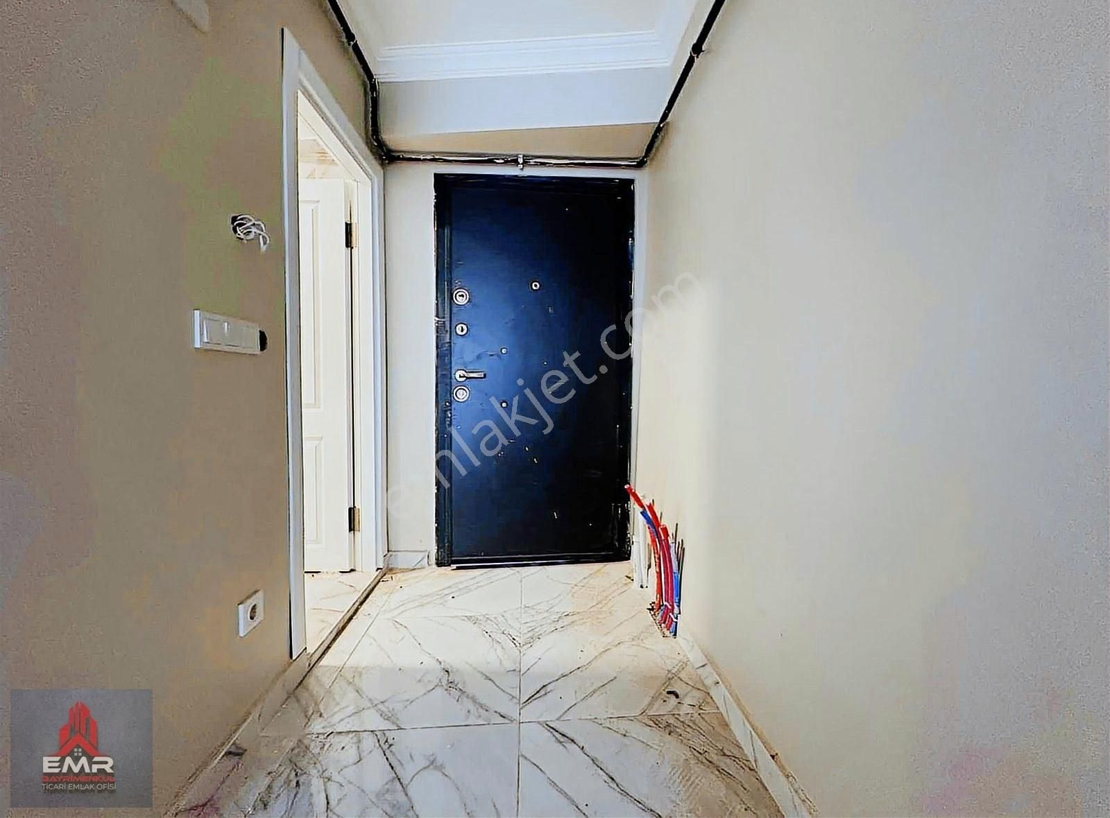Altıntepe Mah' Merkezi Konumda Lüks 1+1 Sıfır Kiralık Daire